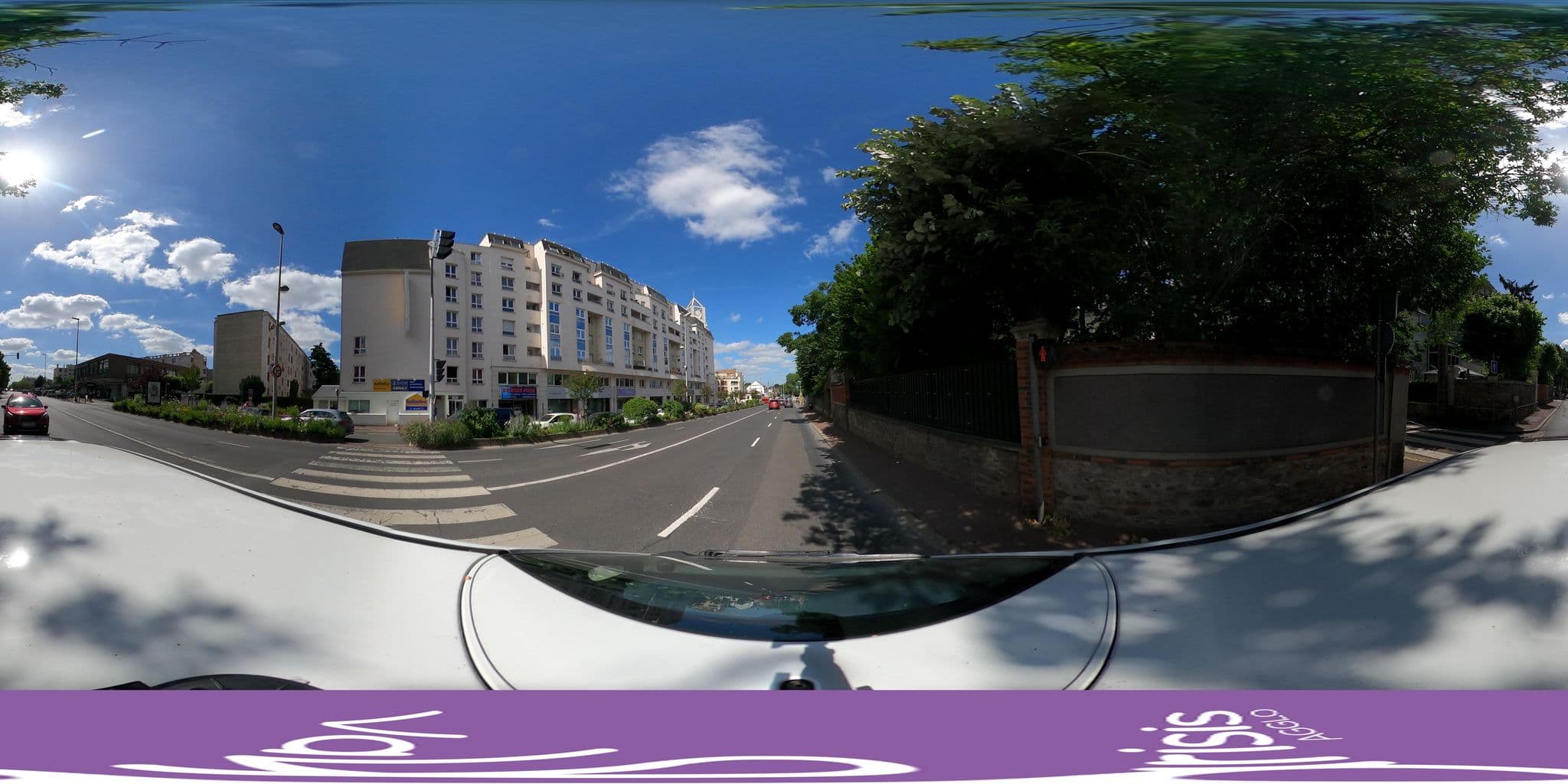 Street view near Hotel l'Eaubonne, Eaubonne — © sigCAVP (CC BY-SA · Mapillary)