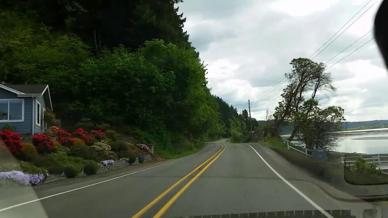 Street view near Hood Canal Historic Hideaway, Allyn — © roadroid (CC BY-SA · Mapillary)