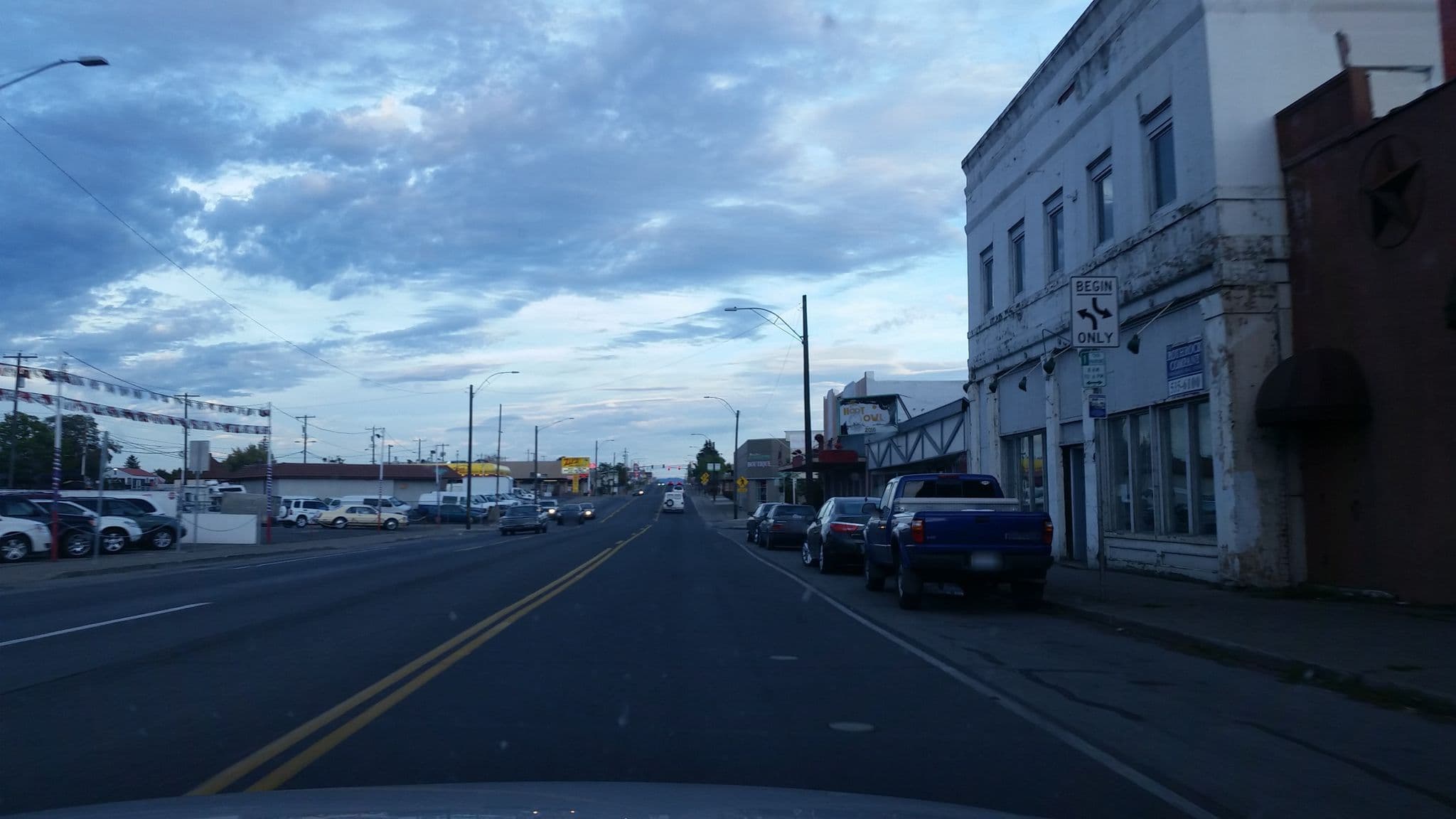 Street view near Hoot Owl, Spokane — © natfoot (CC BY-SA · Mapillary)