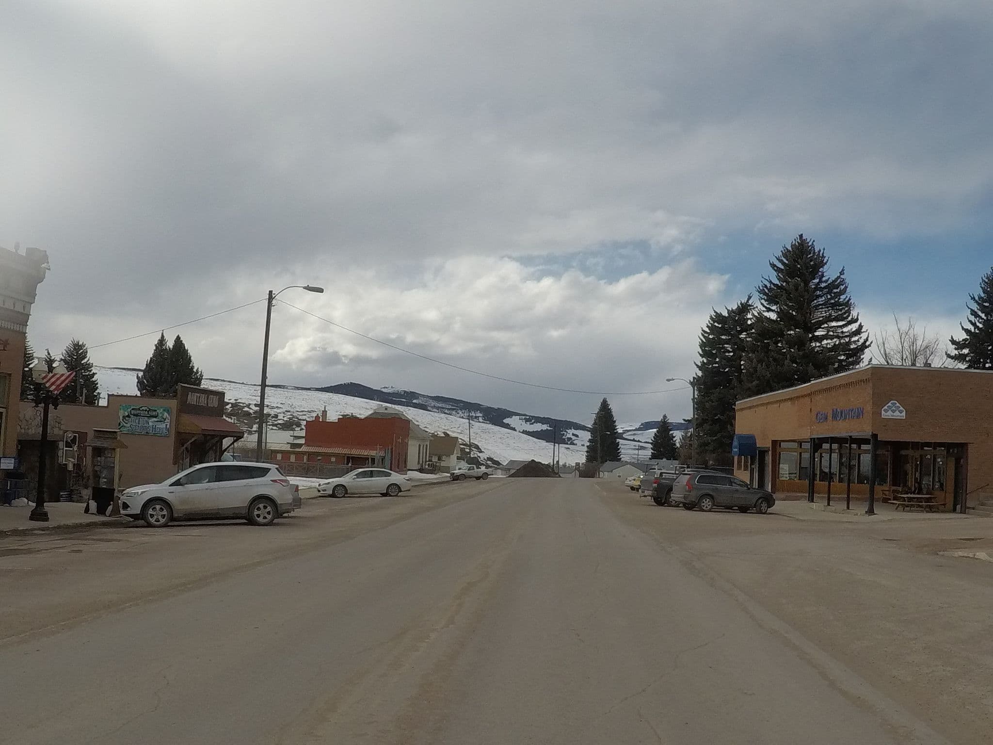 Street view near Camp Creek Homefire Bed and Breakfast, Anaconda — © chrisbeddow (CC BY-SA · Mapillary)