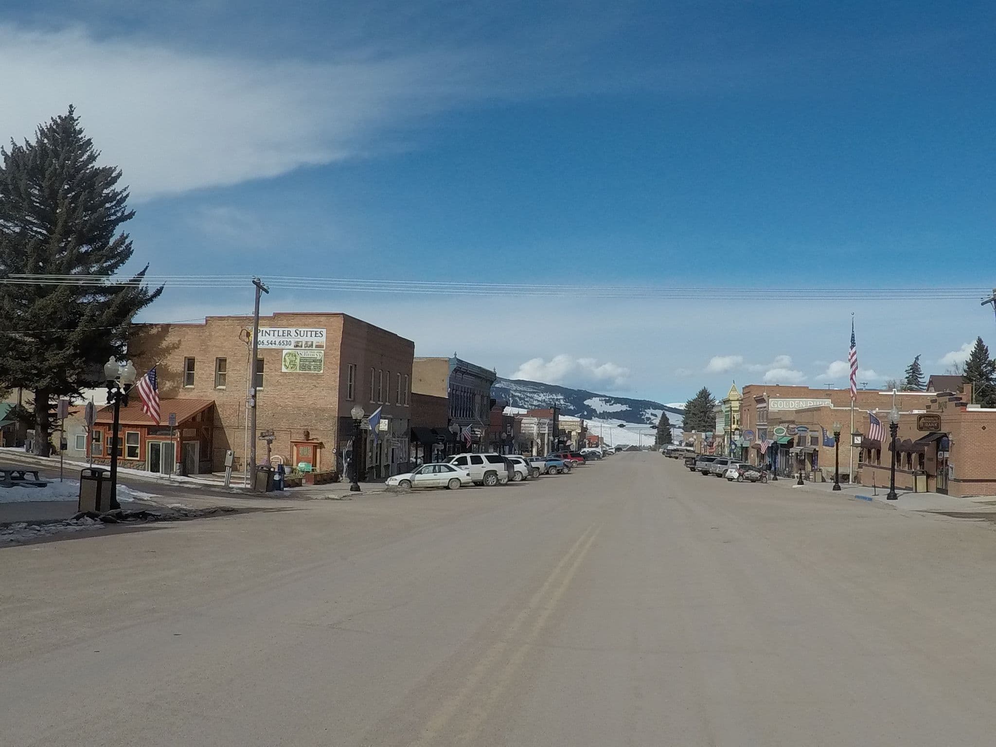 Street view near Kaiser House, Anaconda — © chrisbeddow (CC BY-SA · Mapillary)