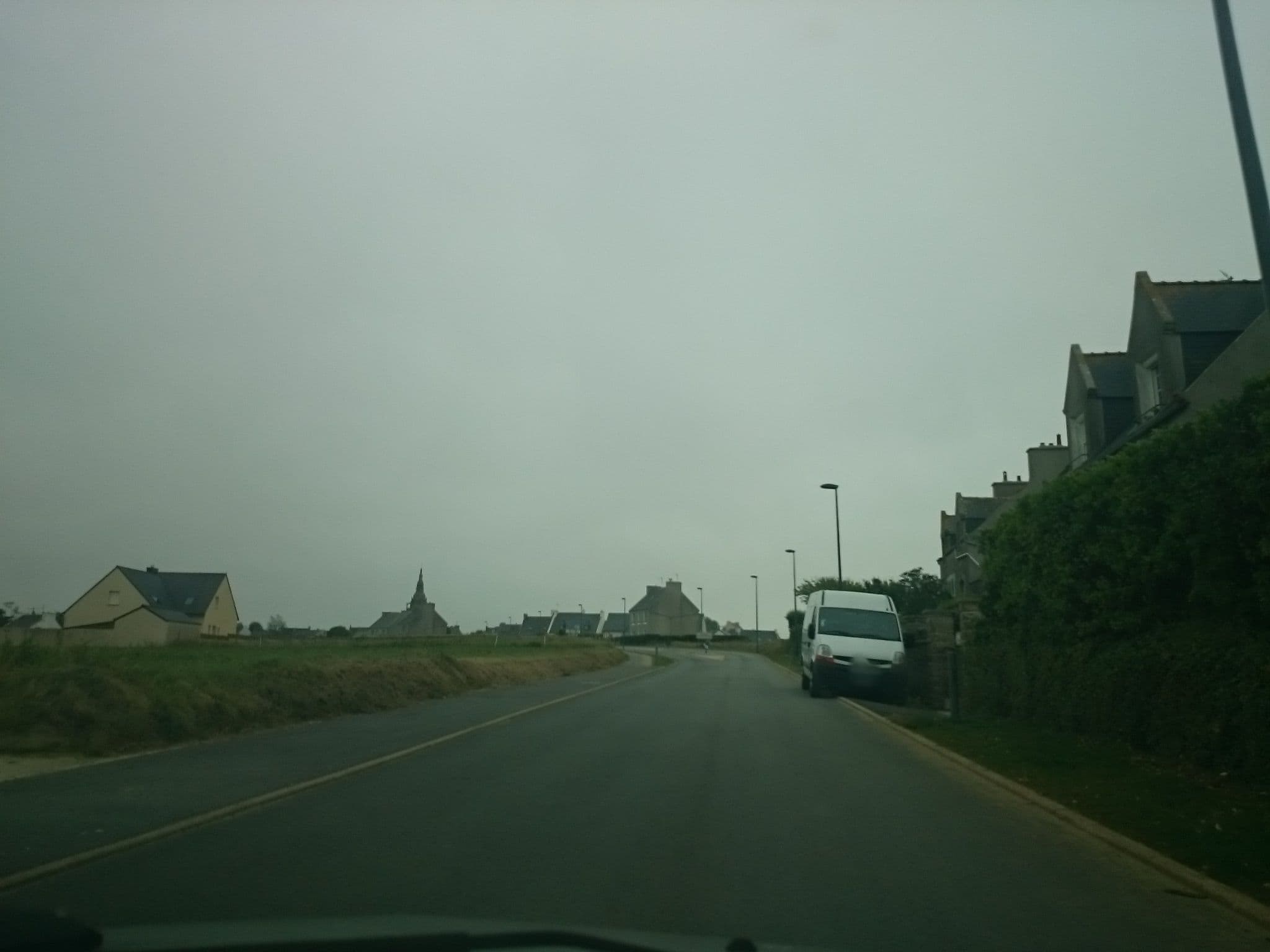 Street view near Chambres d'Hotes les Trois Moutons, Ploudalmézeau — © gotpo (CC BY-SA · Mapillary)