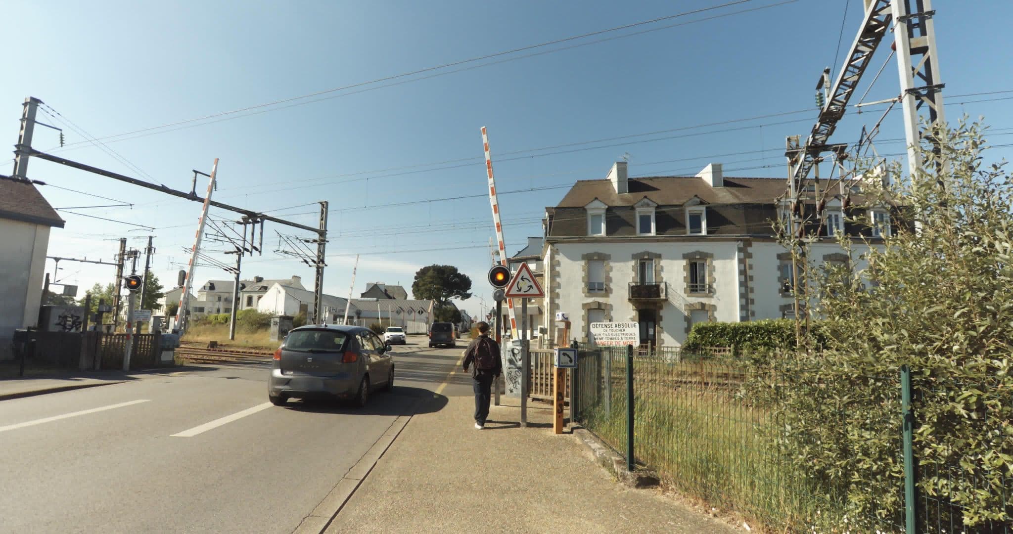 Street view near Hôtel des Voyageurs, Auray — © sogefi (CC BY-SA · Mapillary)
