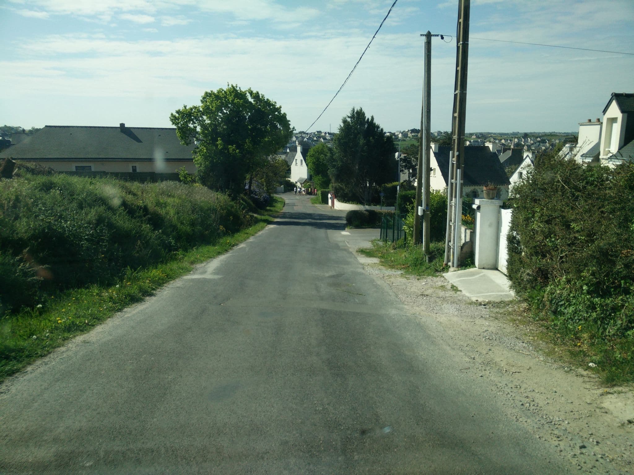 Street view near La Maison Bleue, Erquy — © joostjakob (CC BY-SA · Mapillary)