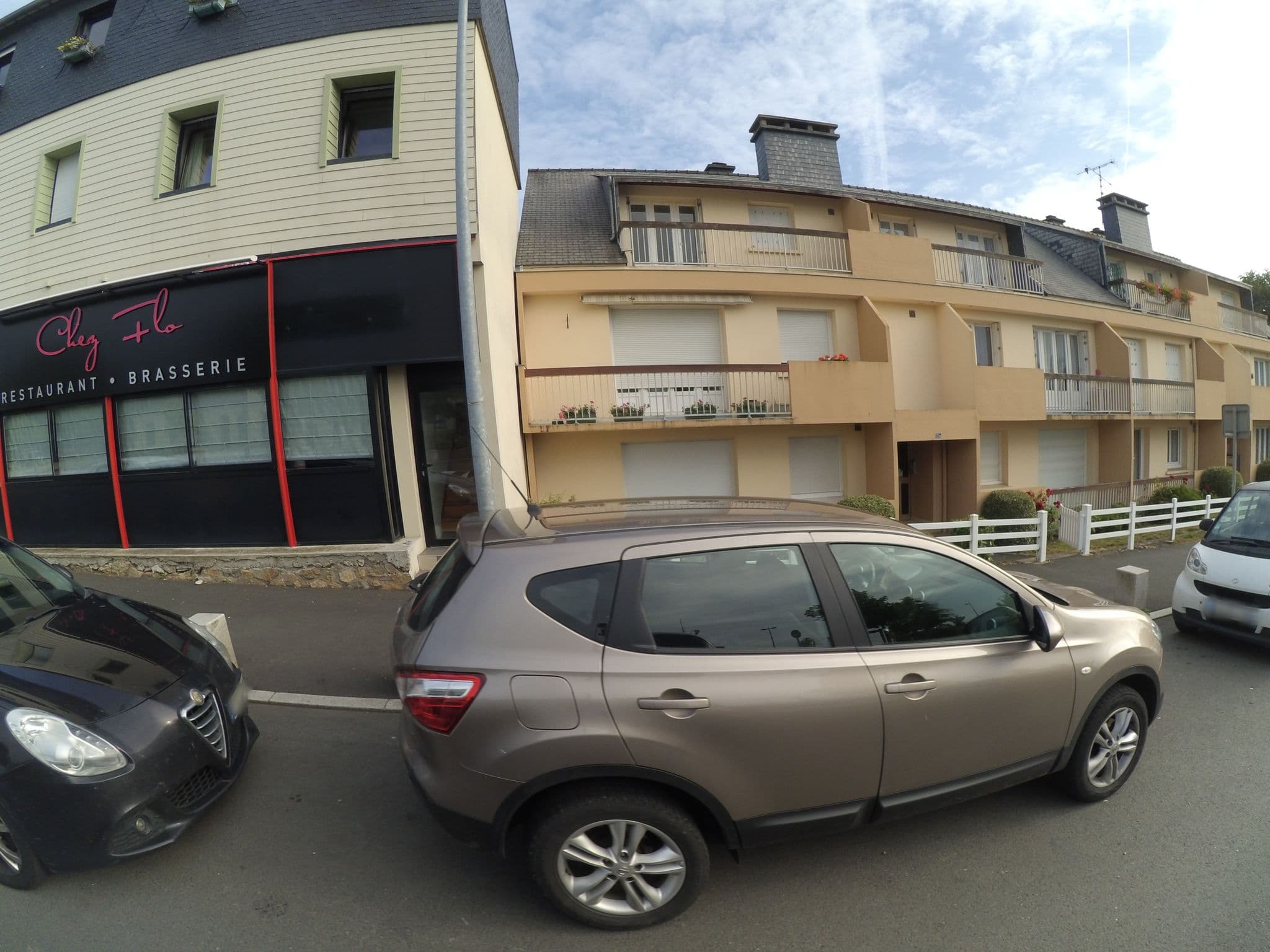 Street view near Le Terminus, Guingamp — © stephanep (CC BY-SA · Mapillary)