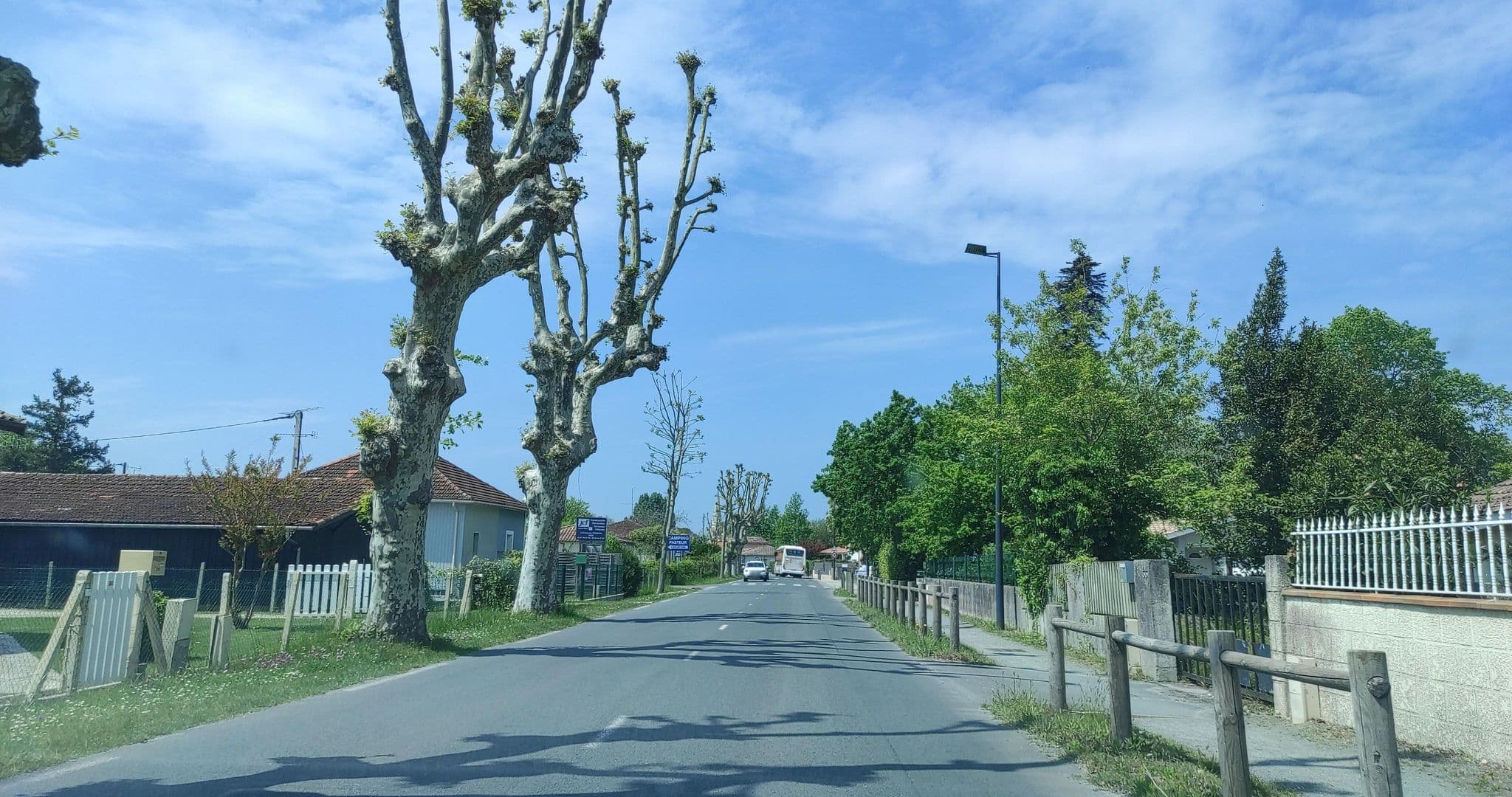 Street view near Village Club Saint Brice, Arès — © yod4z (CC BY-SA · Mapillary)