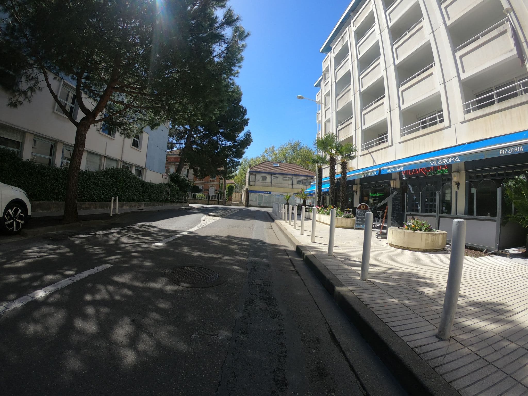 Street view near Park Inn By Radisson, Arcachon — © gitouche (CC BY-SA · Mapillary)