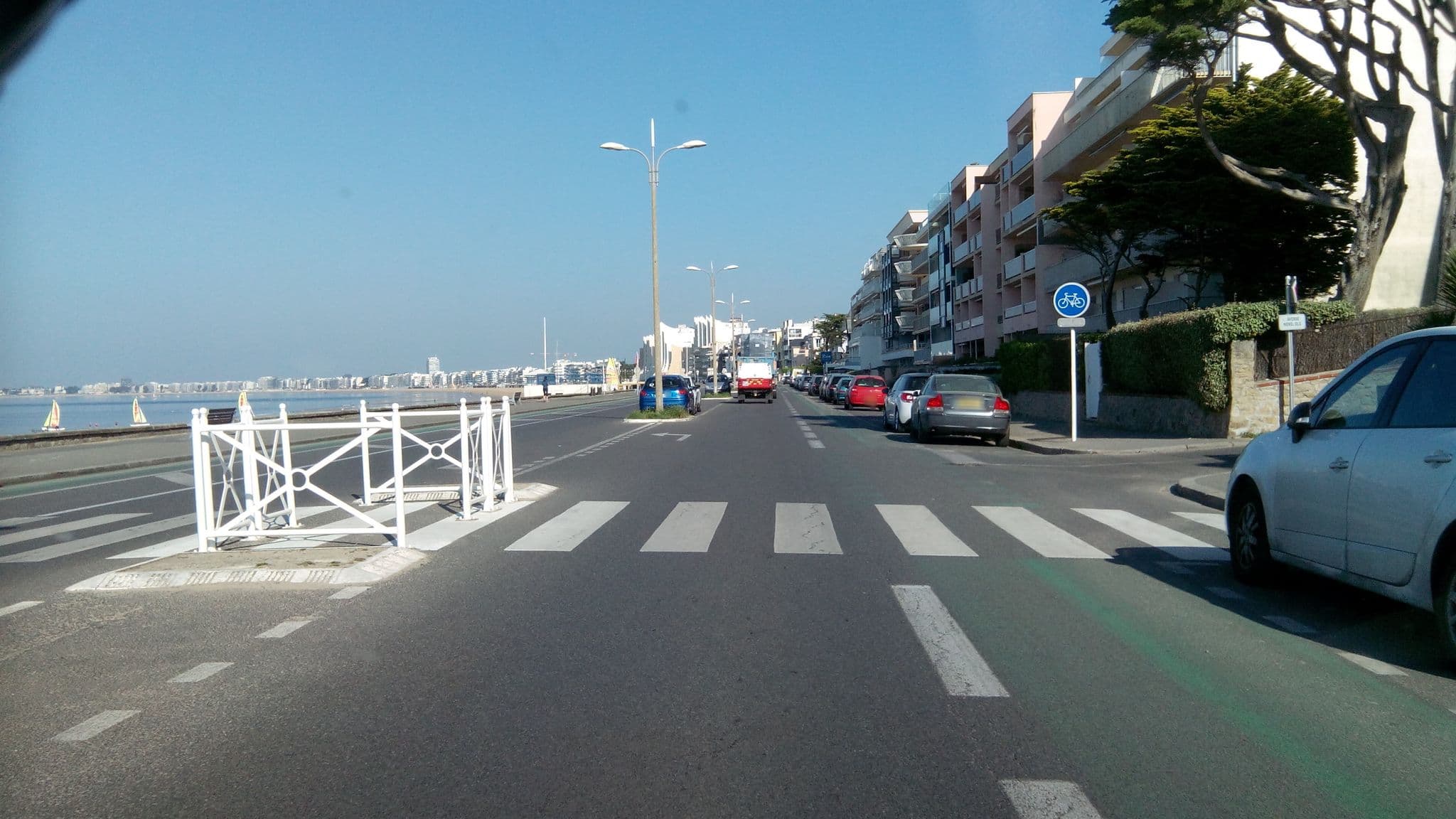 Street view near Logis Hôtel le Régent & Spa Rest. Grain de Folie, Pornichet — © alainproviste (CC BY-SA · Mapillary)