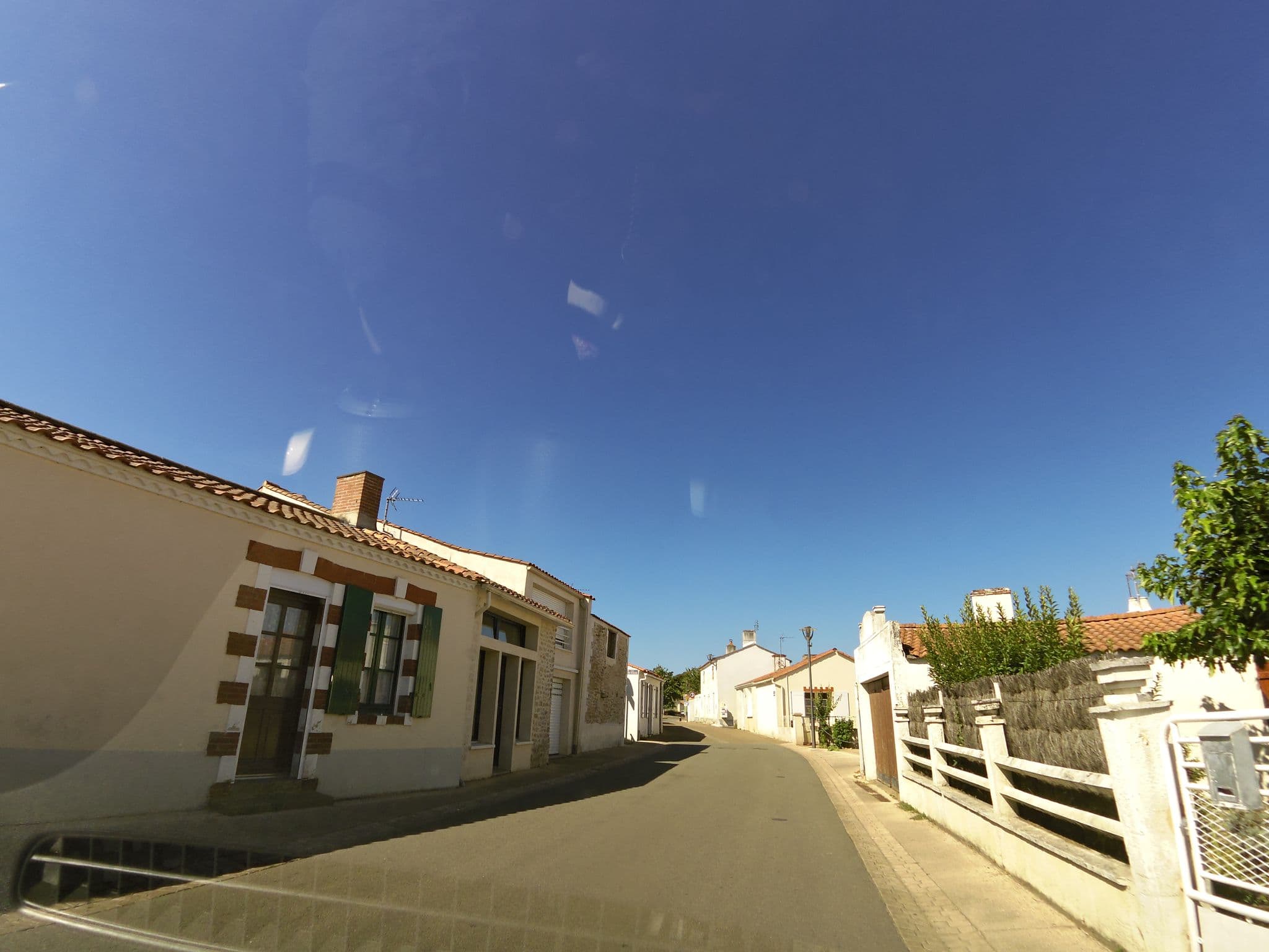Street view near Vendée Chambres d'Hôtes, Jard-sur-Mer — © legrandblond (CC BY-SA · Mapillary)