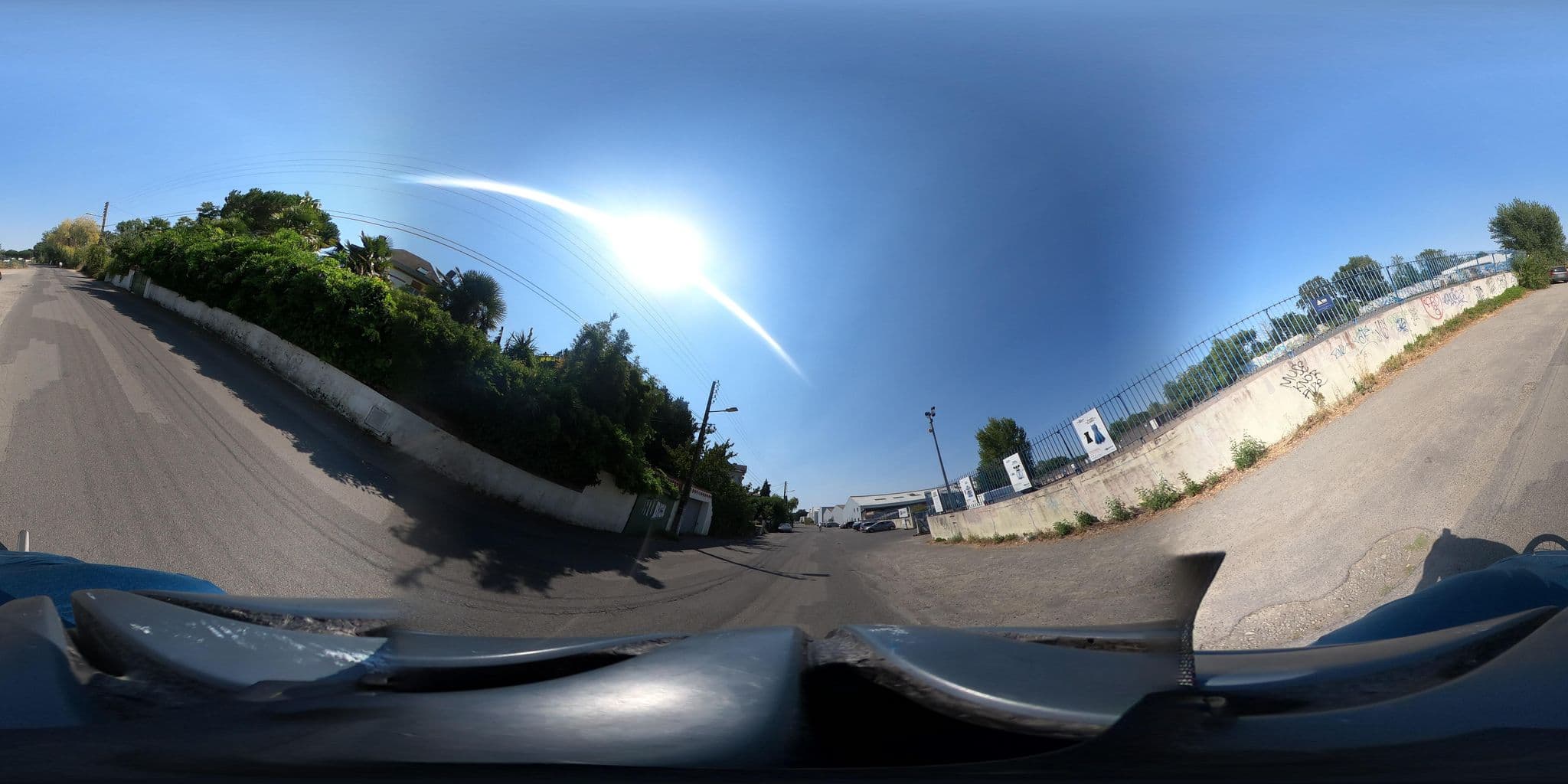 Street view near Gîtes Rezé et Erdre intime Sèvre intime balades en bateau, Rezé — © alixun (CC BY-SA · Mapillary)