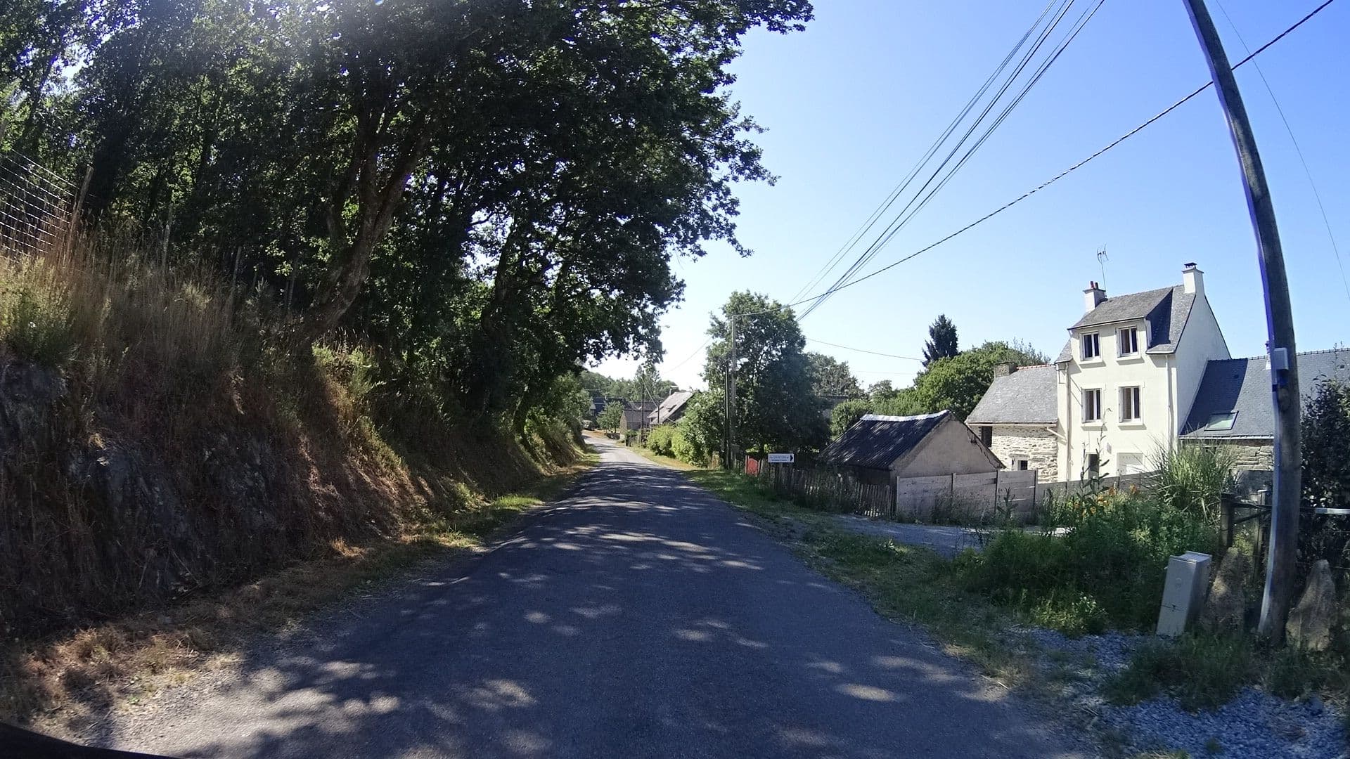 Street view near Au Val de Vilaine, Béganne — © ljbouere (CC BY-SA · Mapillary)