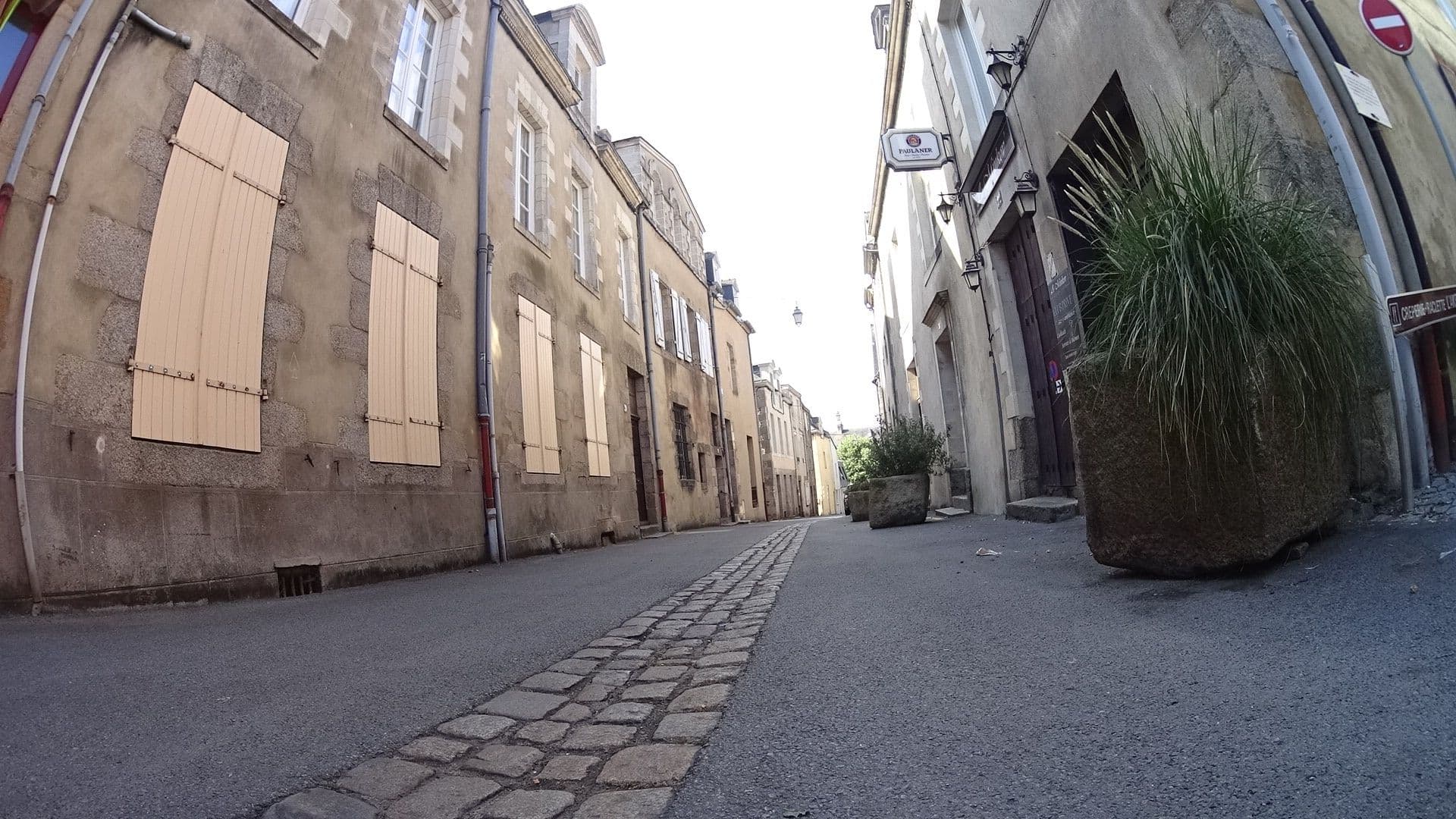 Street view near La Tanière de Belphégor, Redon — © apfapea (CC BY-SA · Mapillary)
