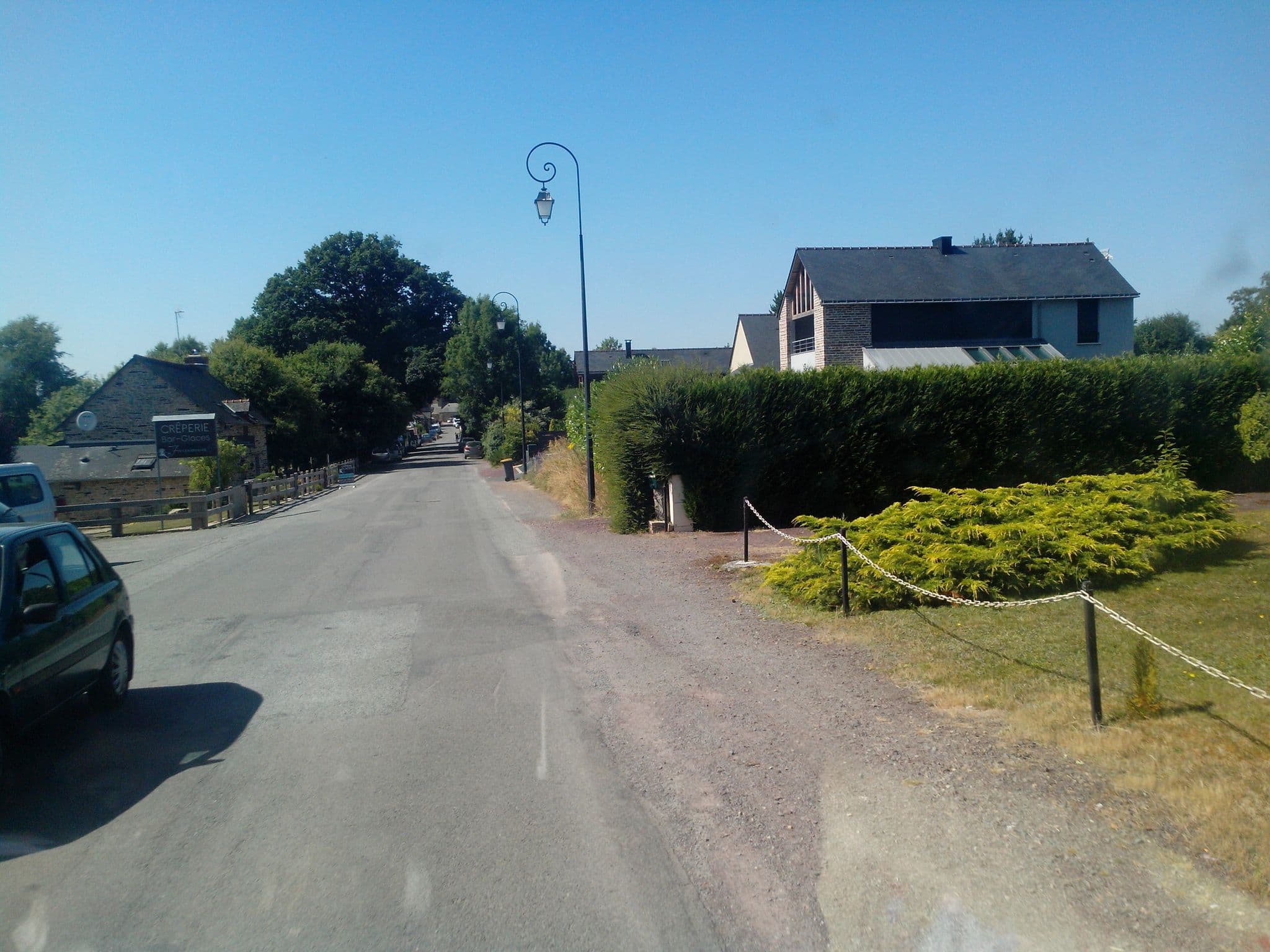Street view near Gîte les Gobelins, Paimpont — © hamlet (CC BY-SA · Mapillary)