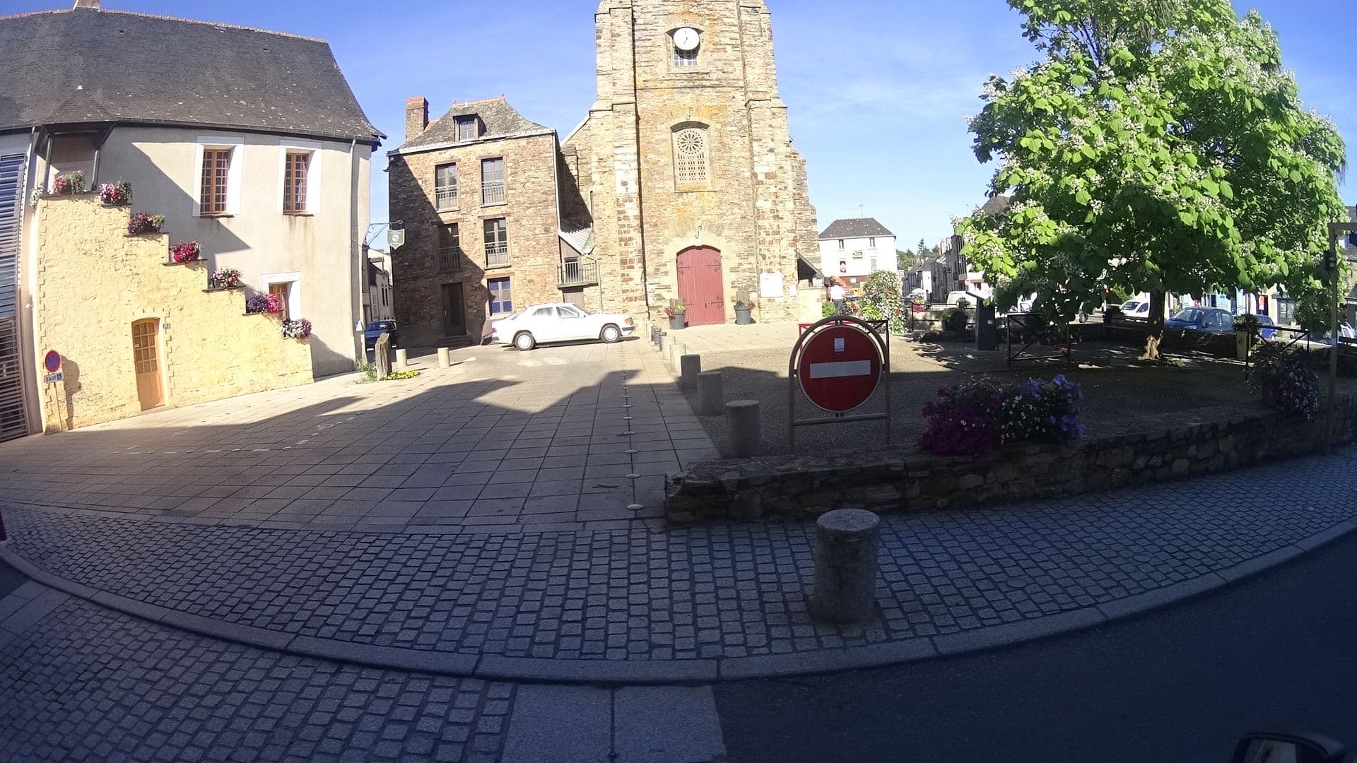 Street view near Hôtel-Restaurant les Palis, Grand-Fougeray — © paysredon (CC BY-SA · Mapillary)