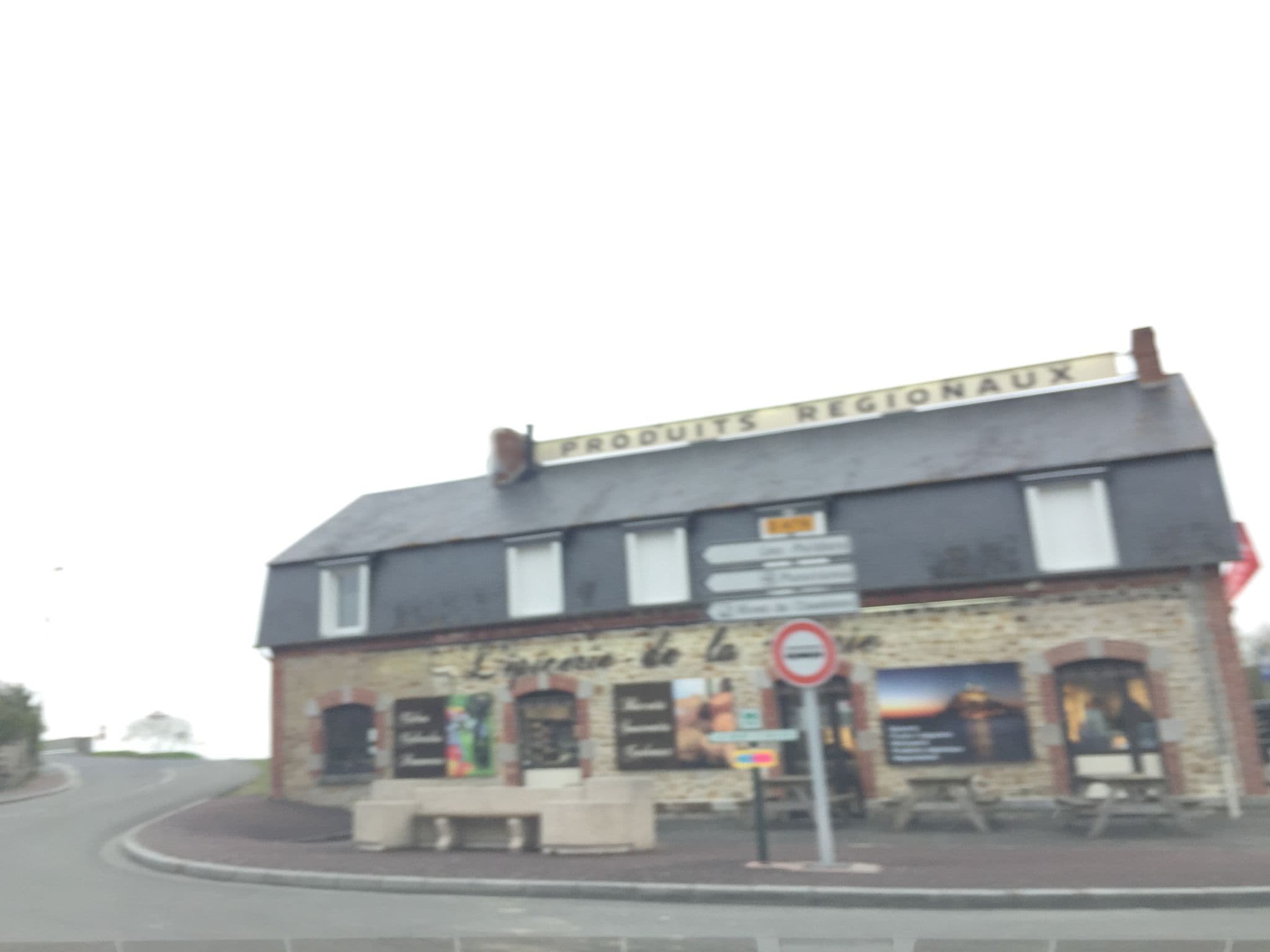 Street view near Ferme Saint Jospeph, Pontorson — © ptmap (CC BY-SA · Mapillary)
