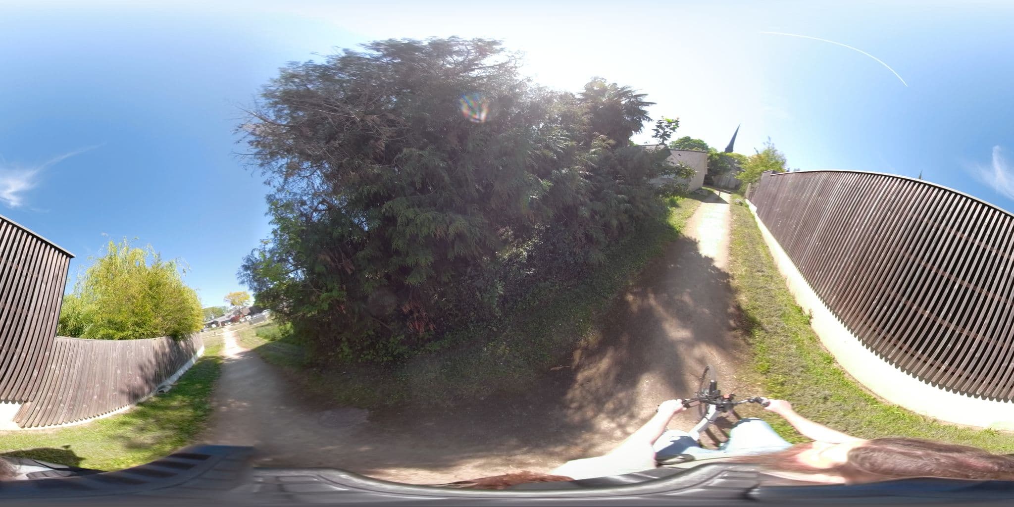 Street view near Les Patios, Saint-Grégoire — © djakk (CC BY-SA · Mapillary)