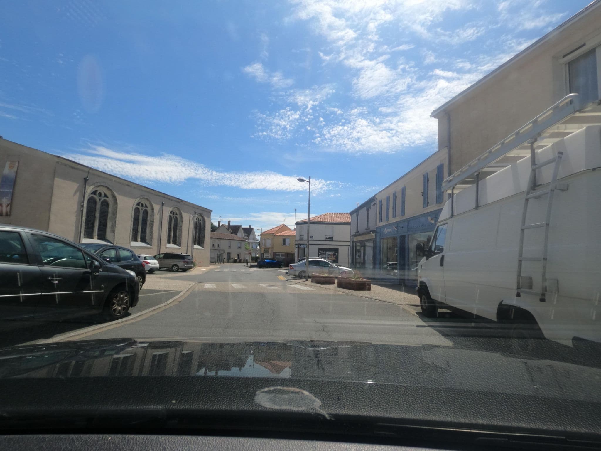 Street view near Le Garden Hôtel Restaurant, La Tessoualle — © uwekoch (CC BY-SA · Mapillary)