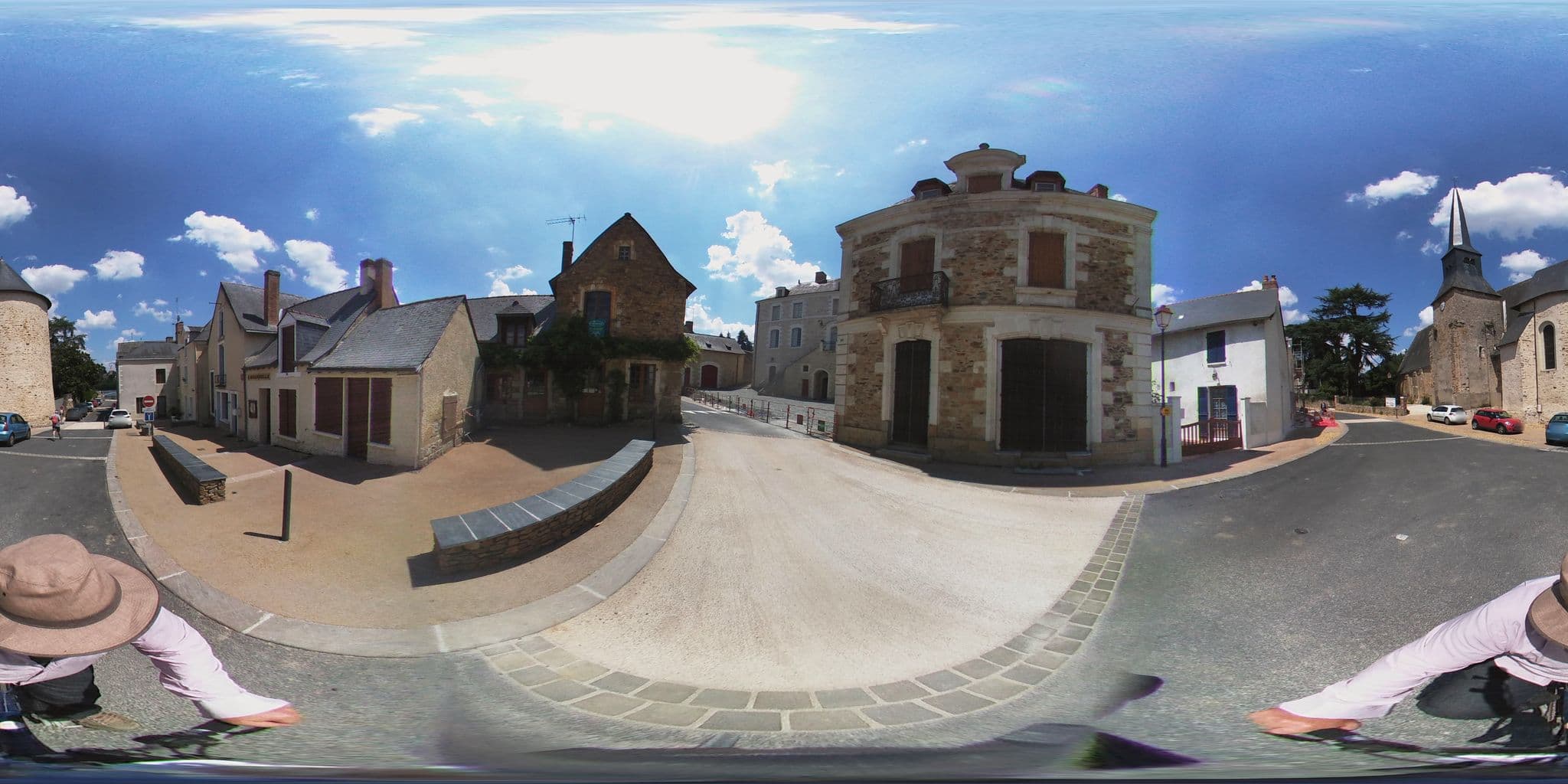 Street view near Bahuaud Auguste, Grez-Neuville — © geovelo (CC BY-SA · Mapillary)
