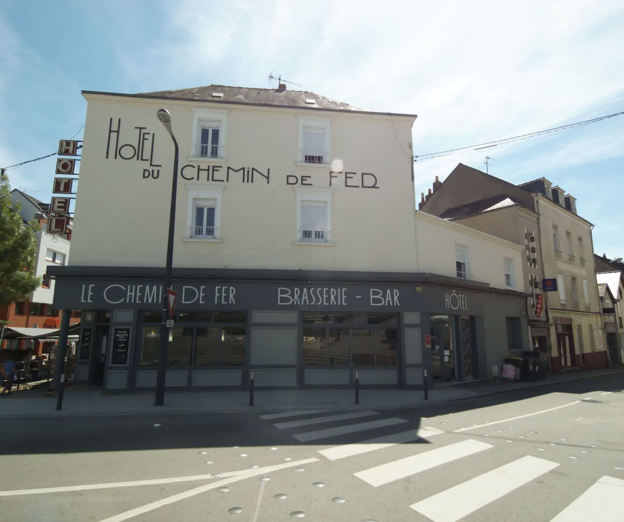 Street view near L'@robase, Laval — © sogefi (CC BY-SA · Mapillary)