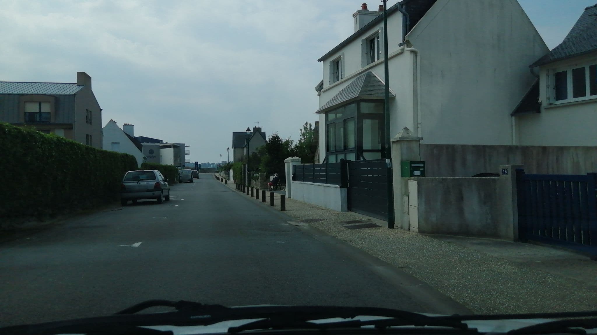 Street view near Les Terrasses de Rockround, Roscoff — © roscoffmdj (CC BY-SA · Mapillary)
