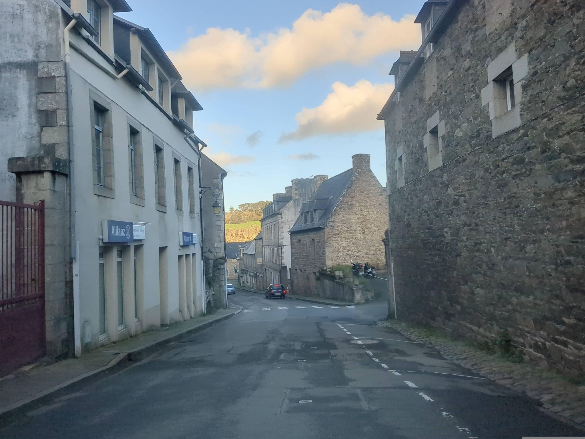 Street view near Maison d'Hôtes Augès, Tréguier — © alixun (CC BY-SA · Mapillary)