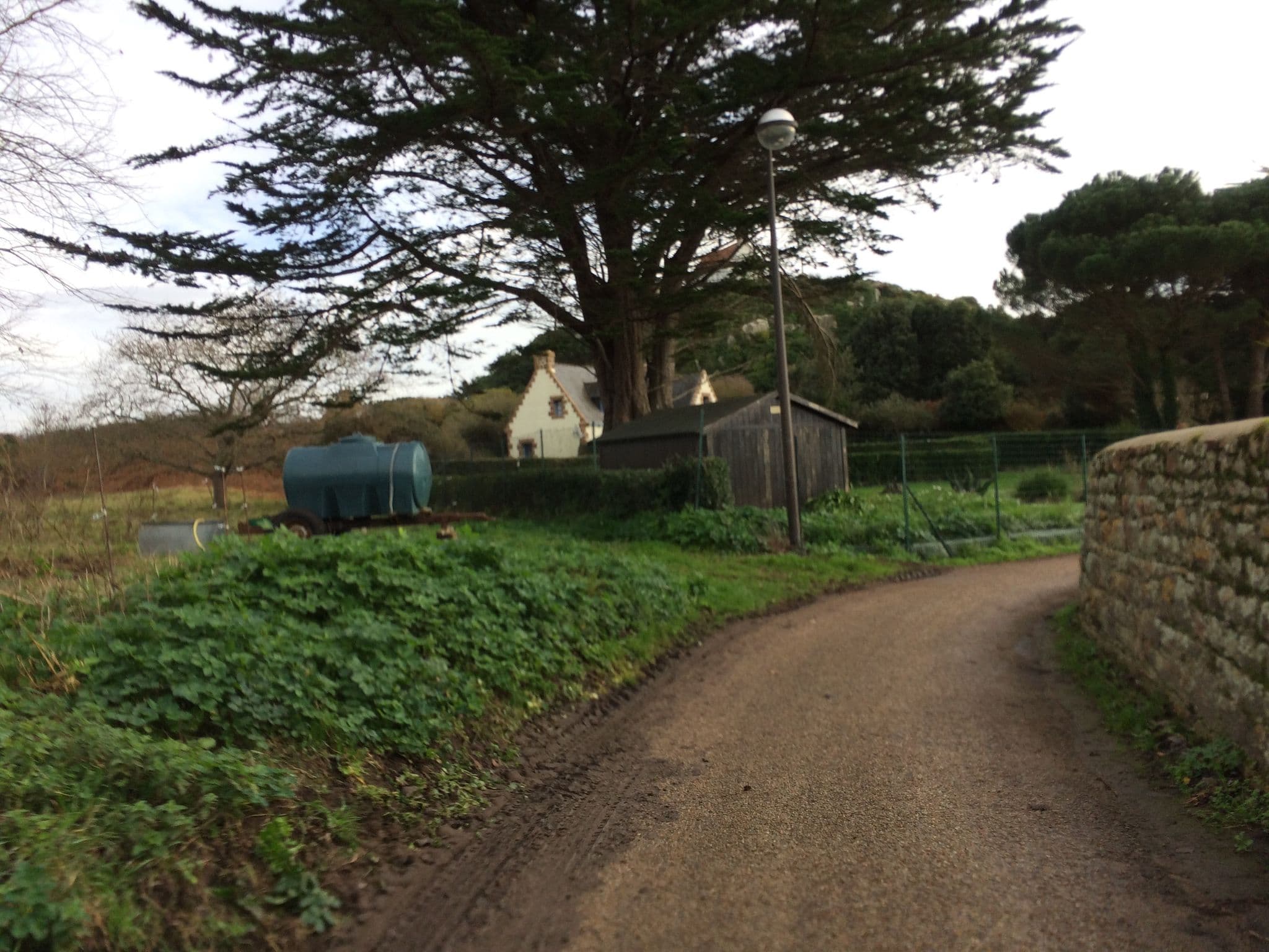 Street view near La Vielle Auberge, Ploubazlanec — © perrick (CC BY-SA · Mapillary)