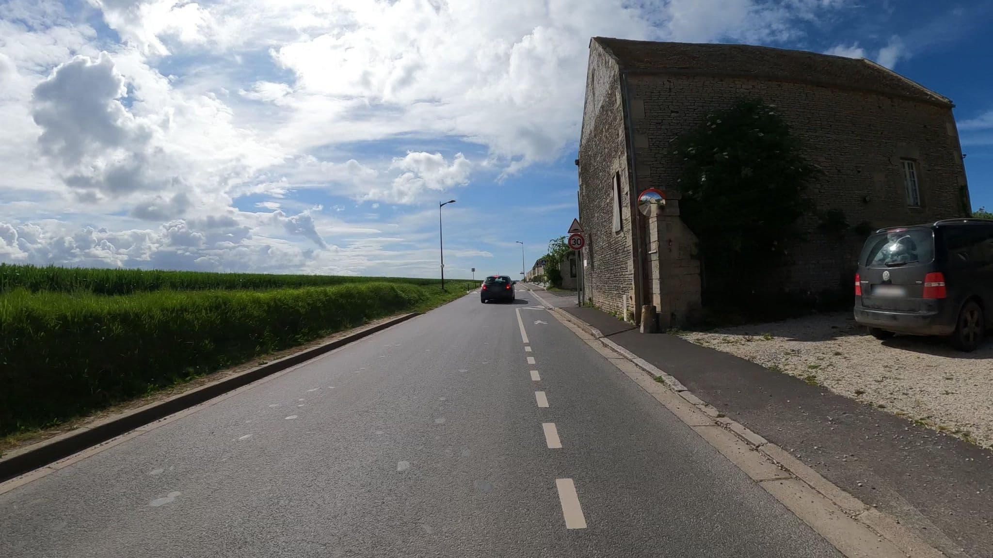 Street view near FamilyGites, Ver-sur-Mer — © Nzau (CC BY-SA · Mapillary)