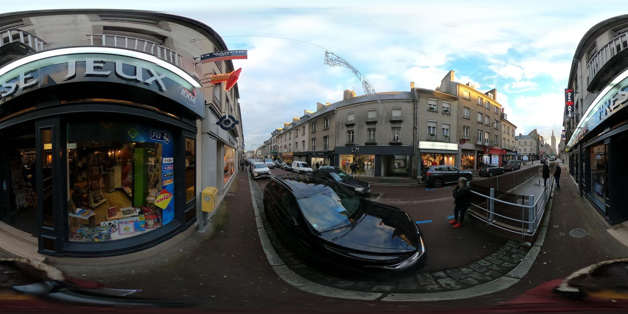 Street view near Selectour - Visages du Monde, Coutances — © arteragence (CC BY-SA · Mapillary)
