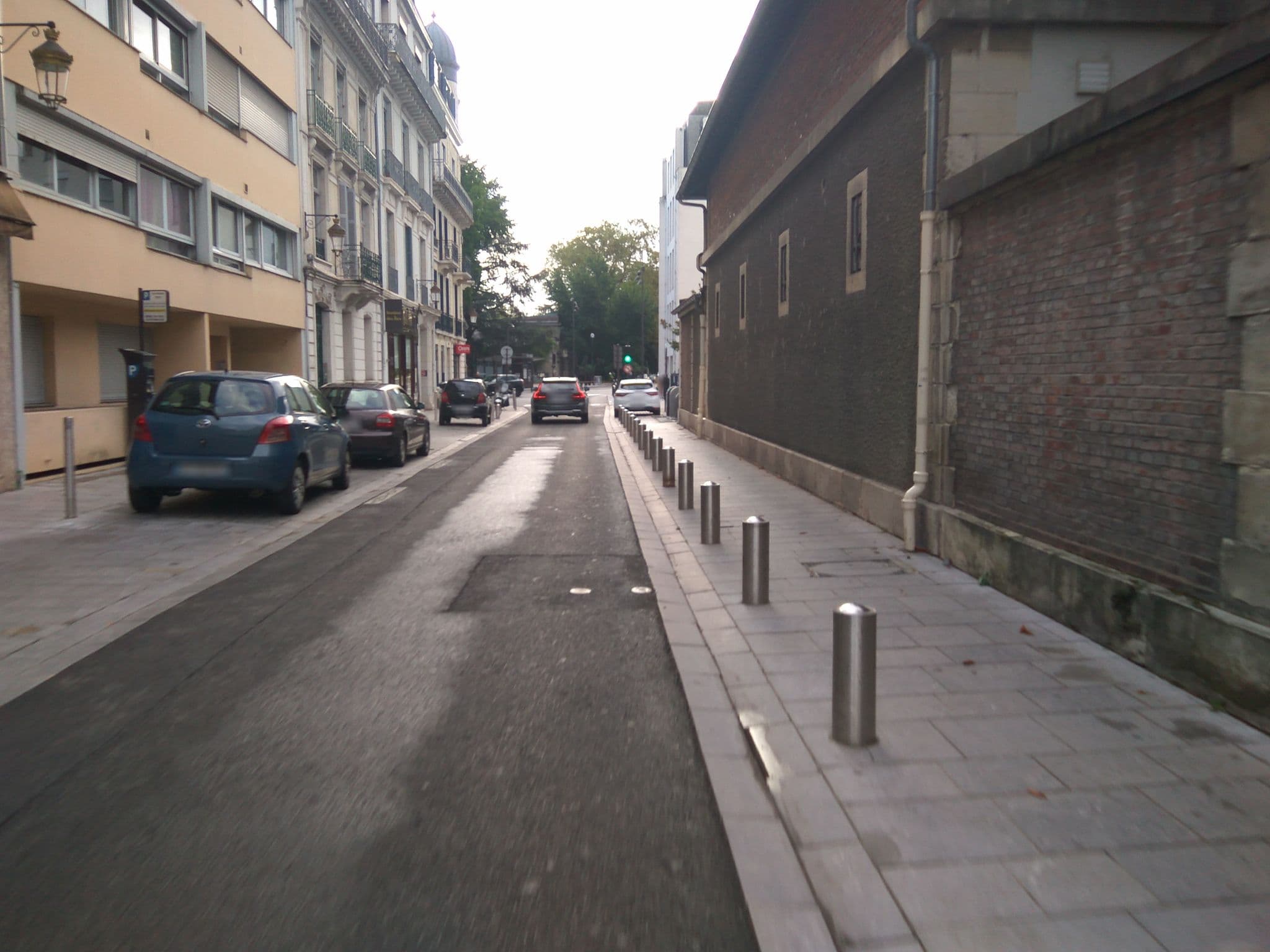 Street view near Pau's Appart, Gelos — © c64 (CC BY-SA · Mapillary)