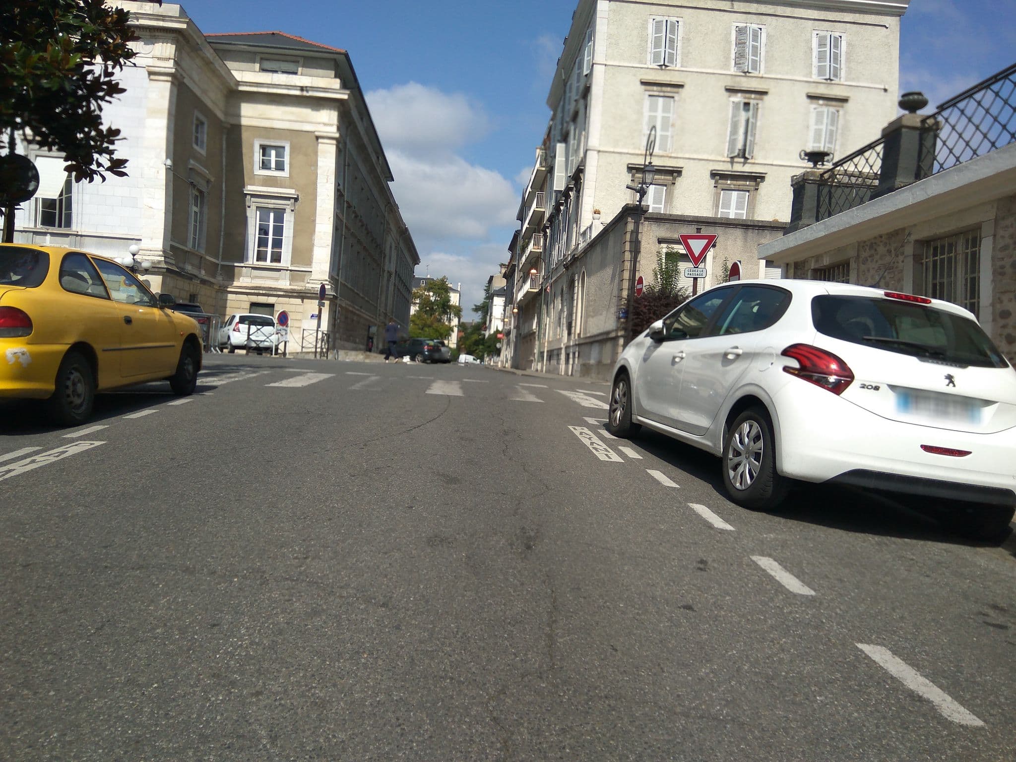 Street view near Selectour - Mop Voyages Aquitaine, Gelos — © c64 (CC BY-SA · Mapillary)