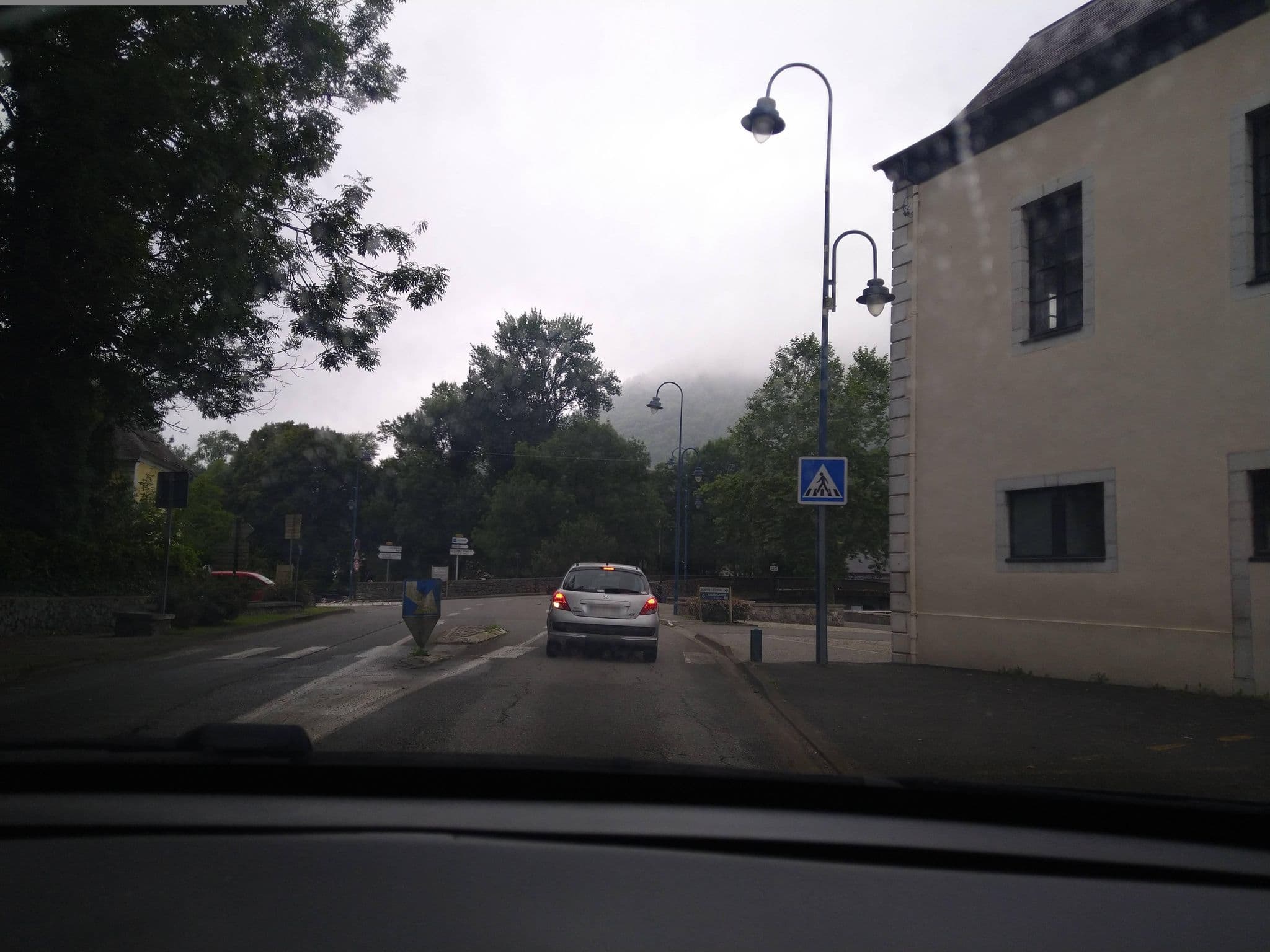 Street view near Guilhamet Jean, Louvie-Juzon — © floetcheto (CC BY-SA · Mapillary)