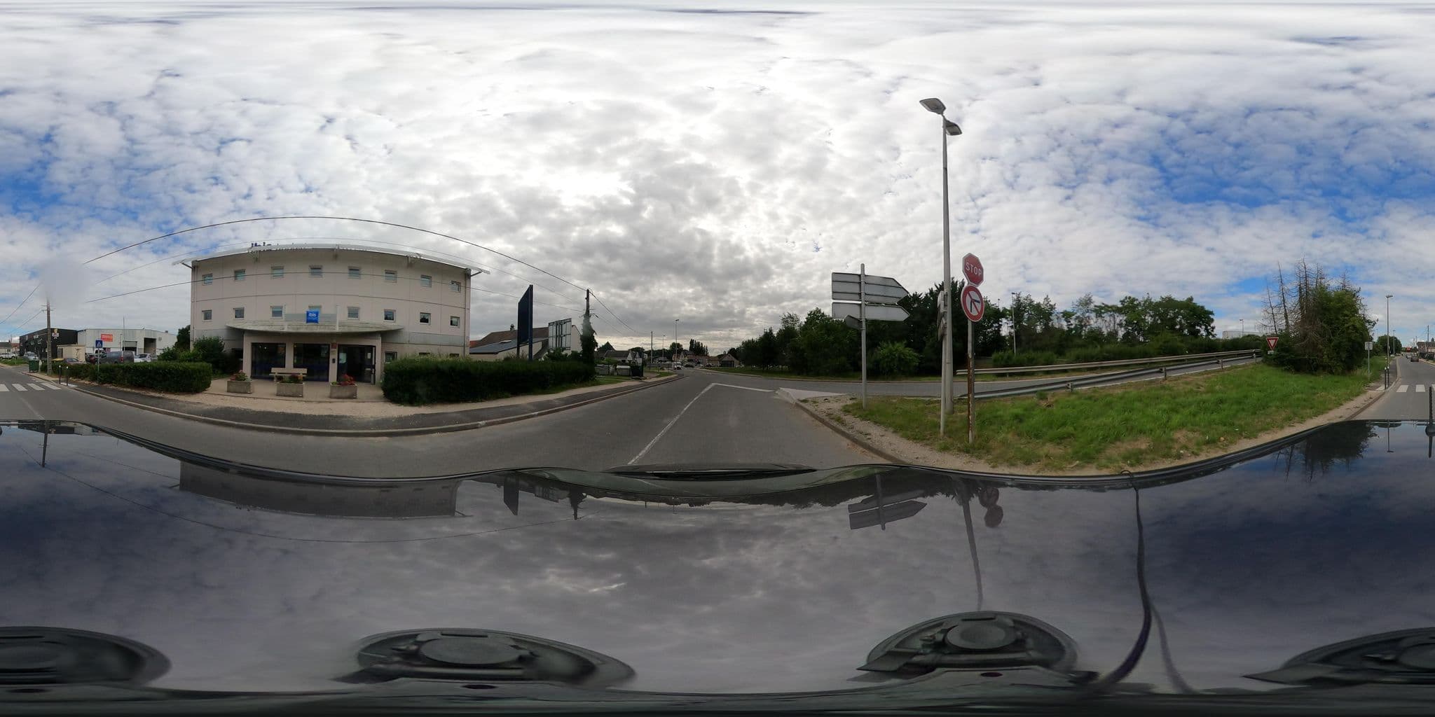 Street view near Ibis Budget, Saran — © u4y0u (CC BY-SA · Mapillary)