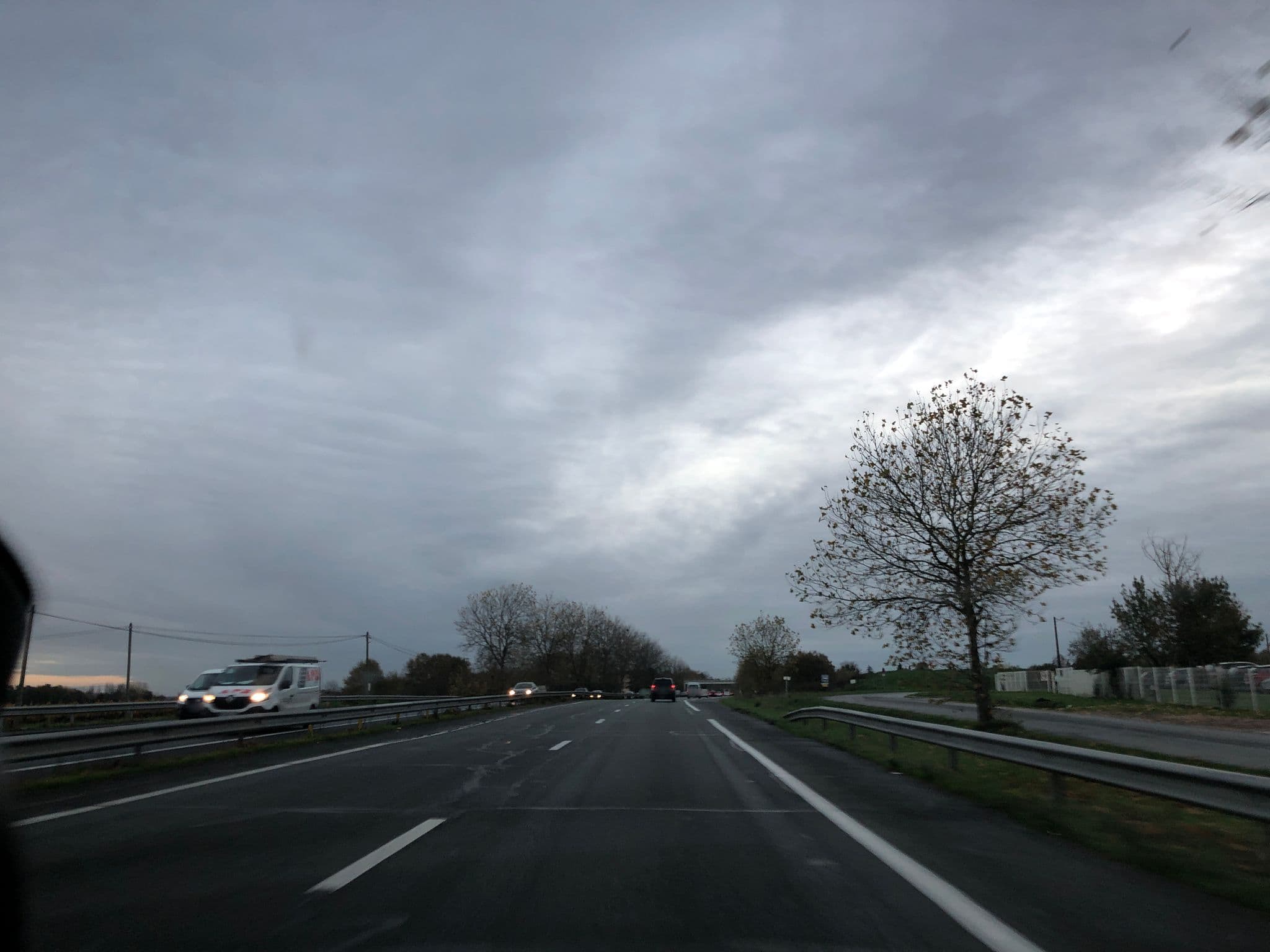 Street view near Vatel, Vayres — © bouchillou (CC BY-SA · Mapillary)