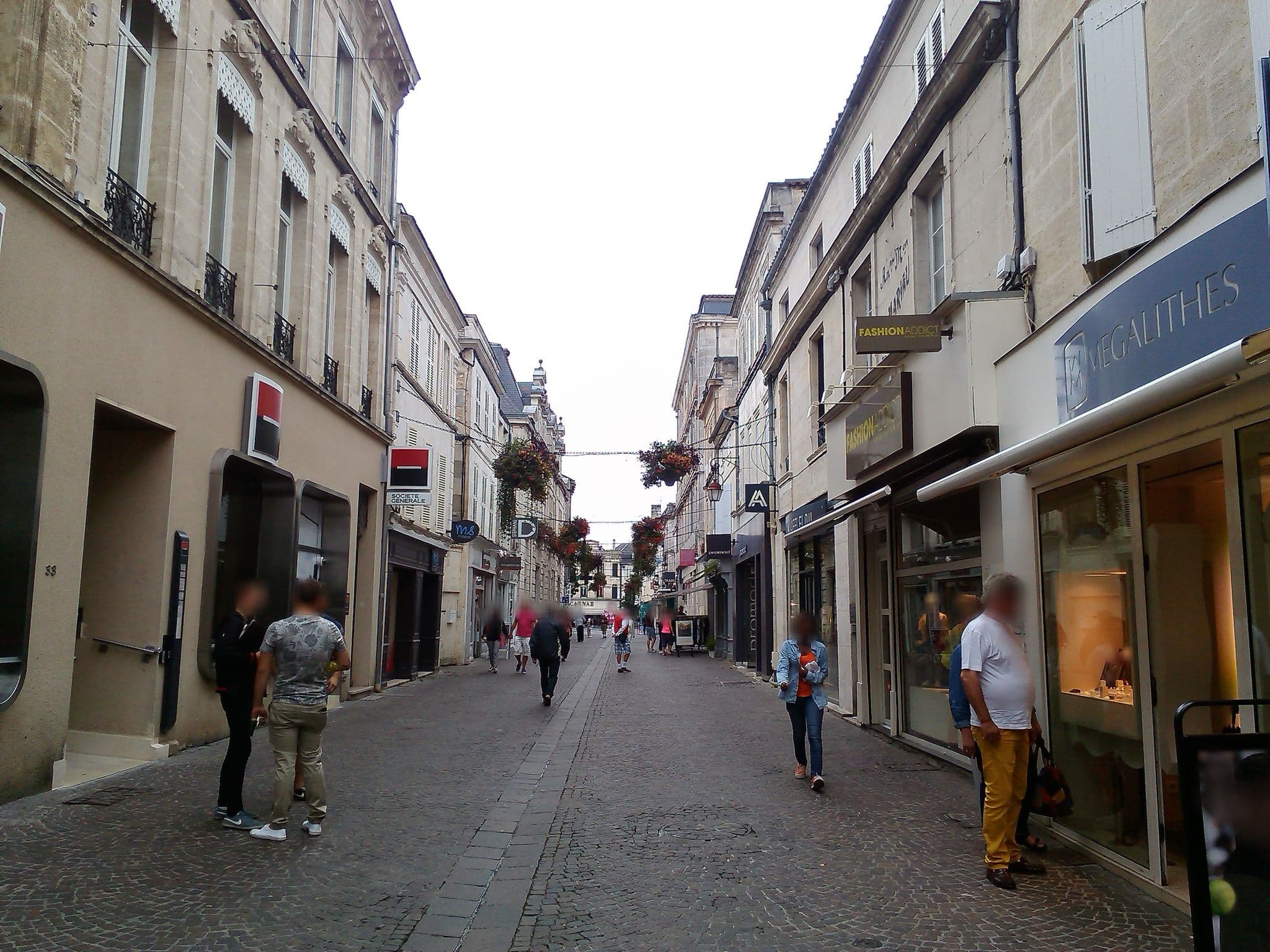 Street view near L'héritage, Cognac — © maturion (CC BY-SA · Mapillary)