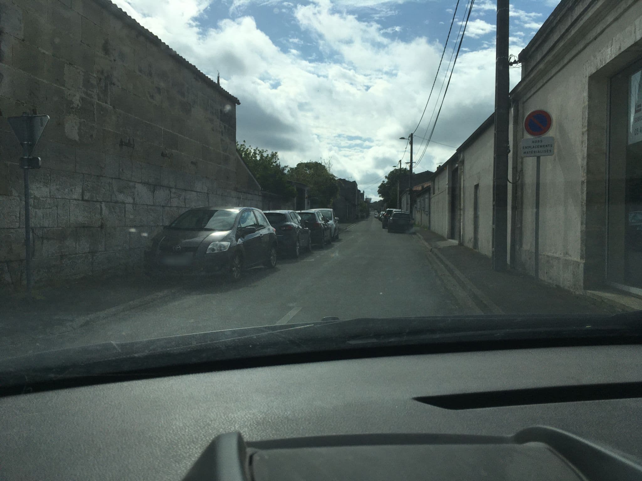 Street view near Chambres d'Hôtes les Tilleuls, Cognac — © albanb (CC BY-SA · Mapillary)