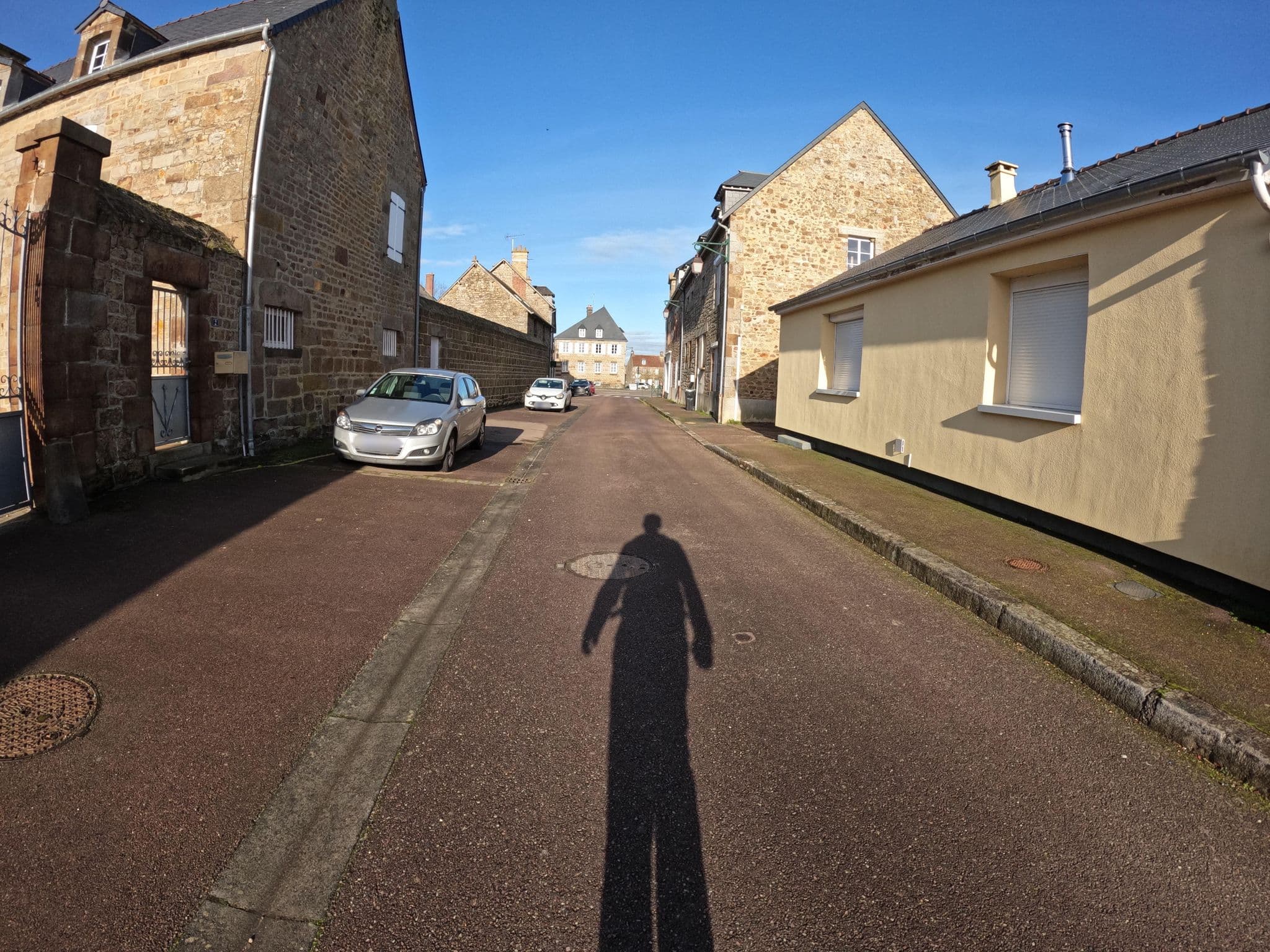 Street view near Hôtel Saint Pierre, Écouché — © LenyMvl (CC BY-SA · Mapillary)