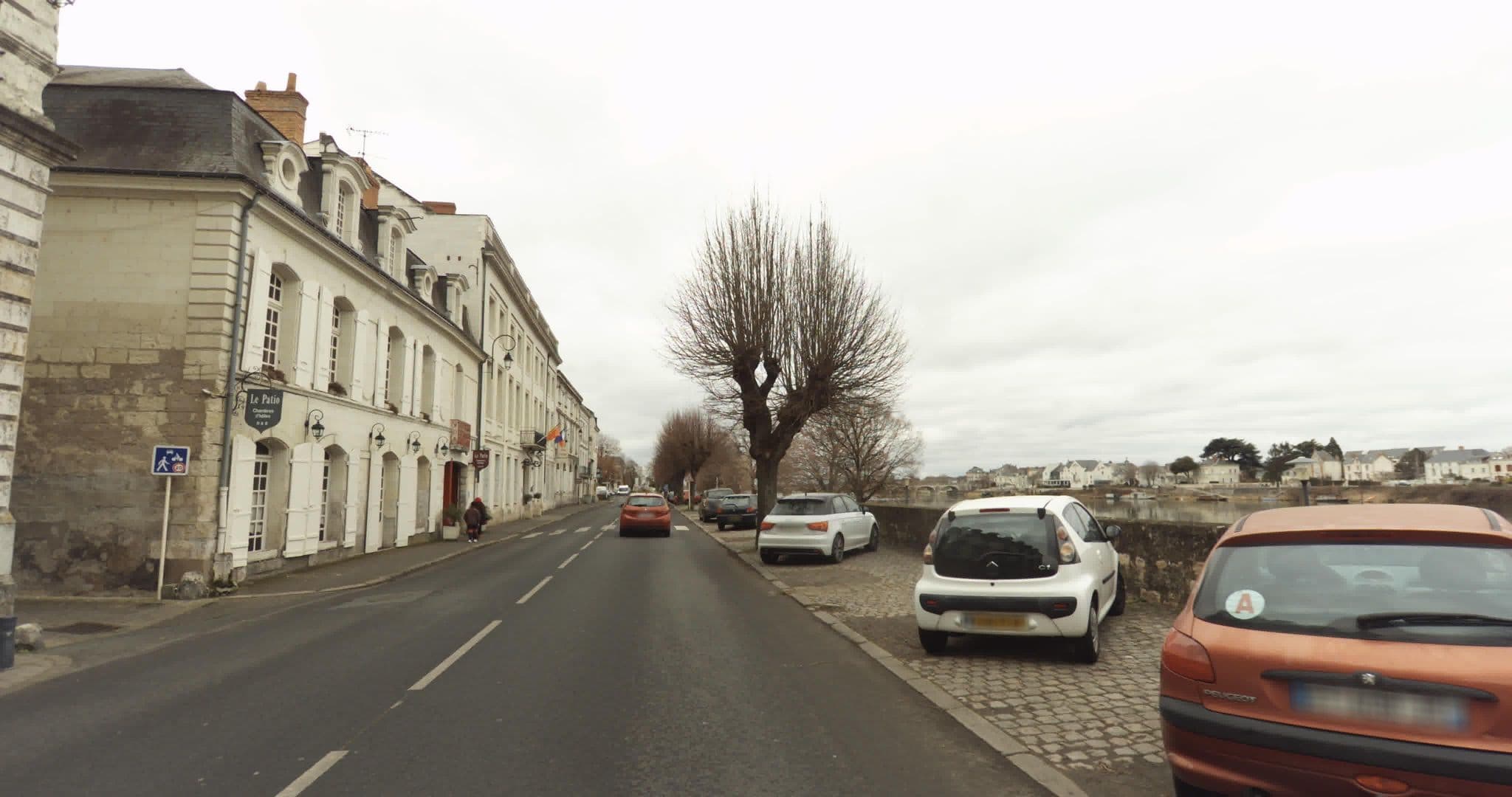 Street view near le patio, Saumur — © sogefi (CC BY-SA · Mapillary)