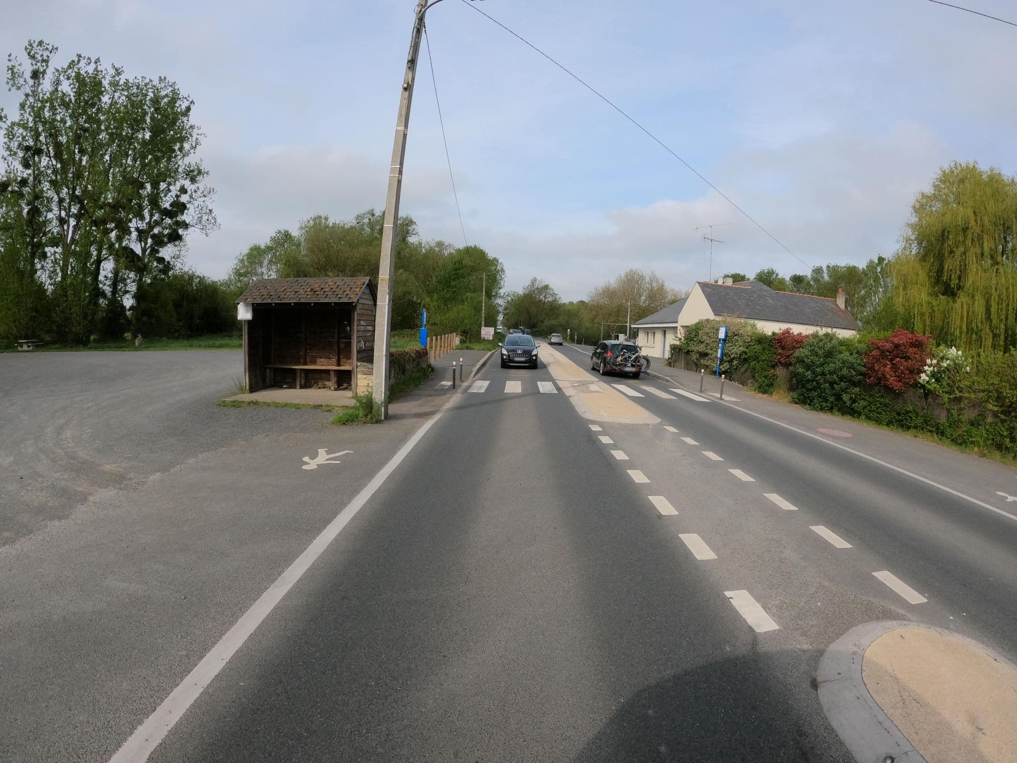 Street view near Aire camping-cars de Concourson-sur-Layon, Doué-la-Fontaine — © stephanep (CC BY-SA · Mapillary)
