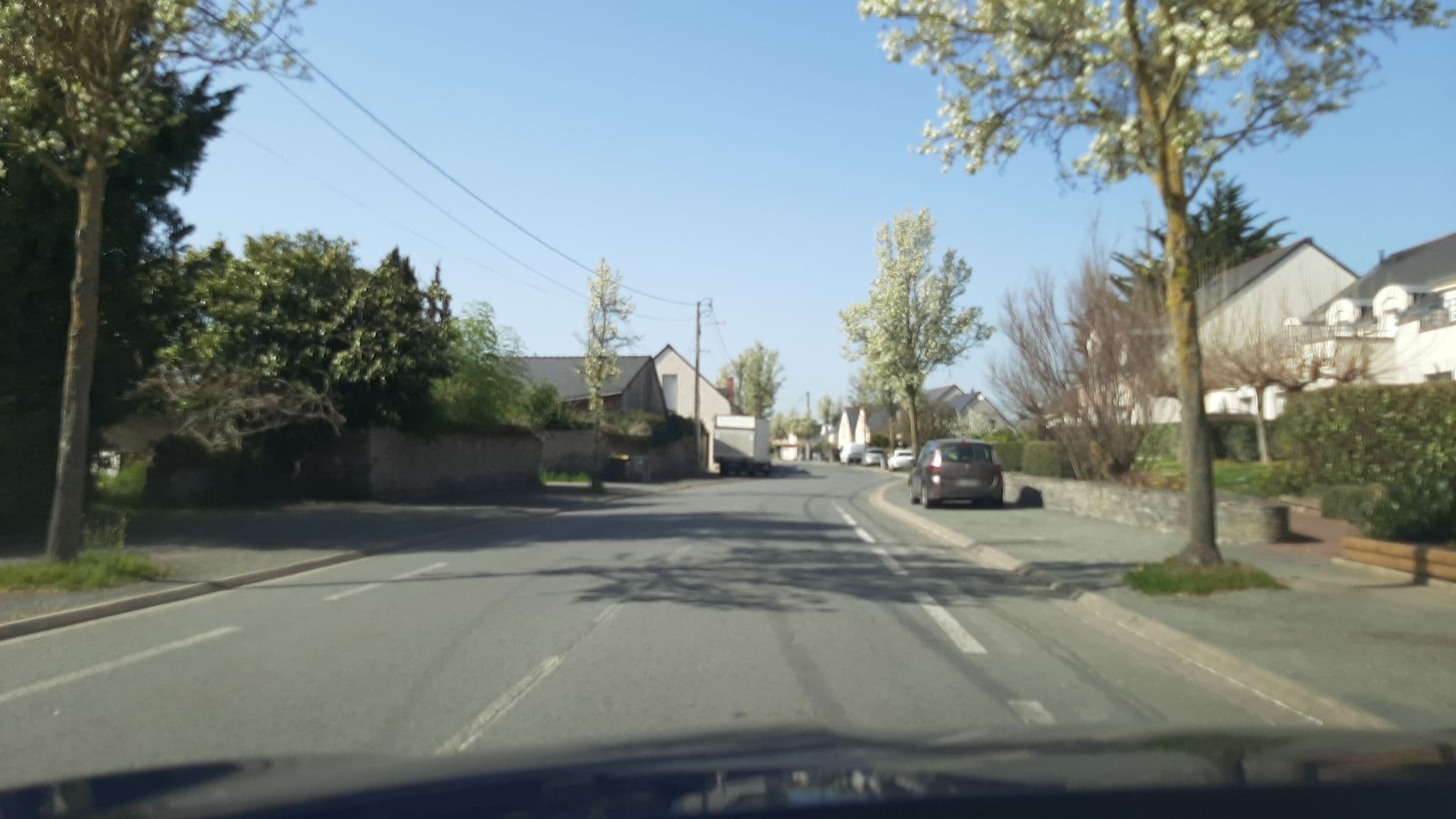 Street view near Manoir du Rivet, Les Ponts-de-Cé — © rodo69 (CC BY-SA · Mapillary)
