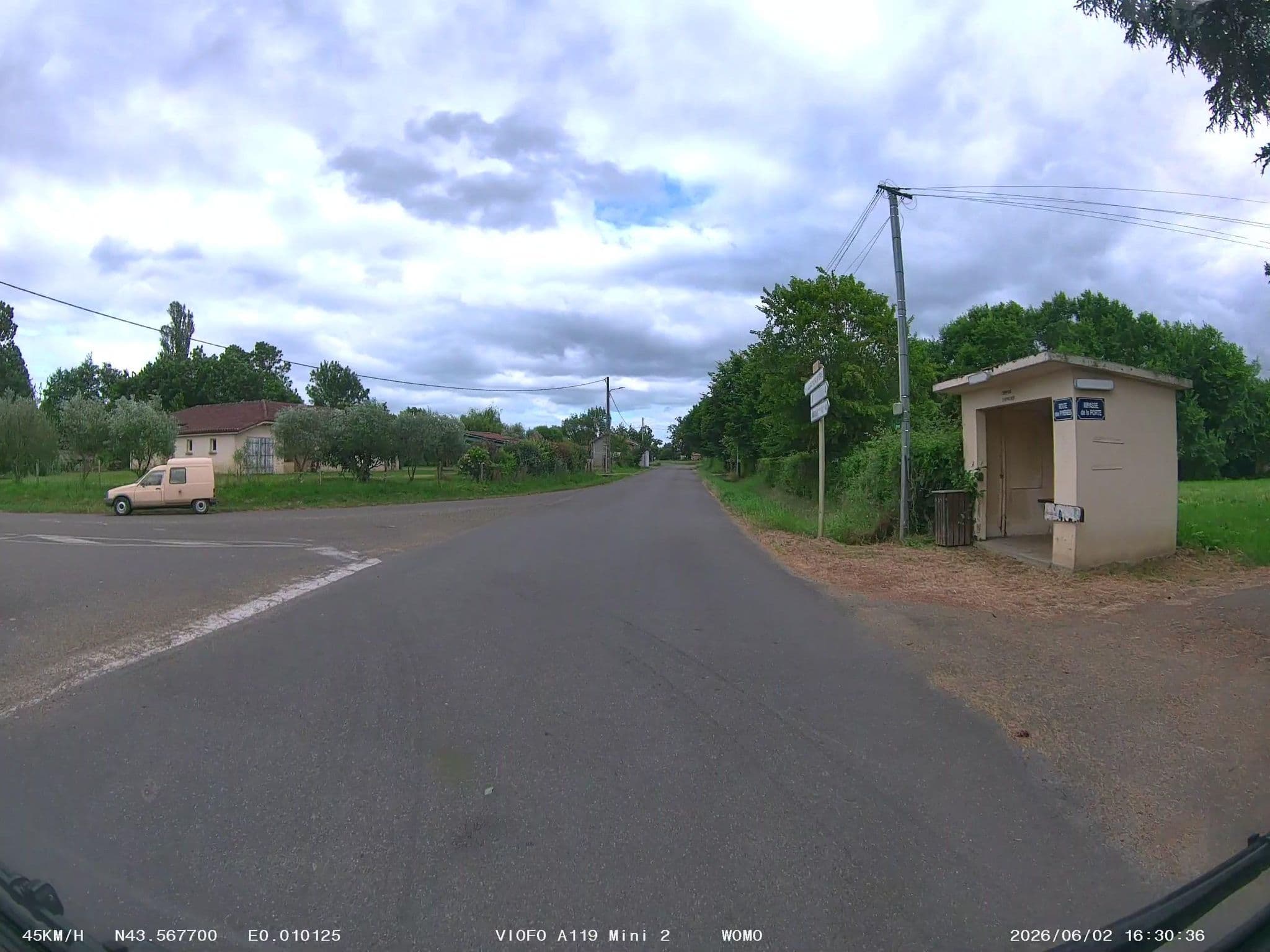Street view near Chambre d'hotes Yanna, Plaisance — © soulcover (CC BY-SA · Mapillary)