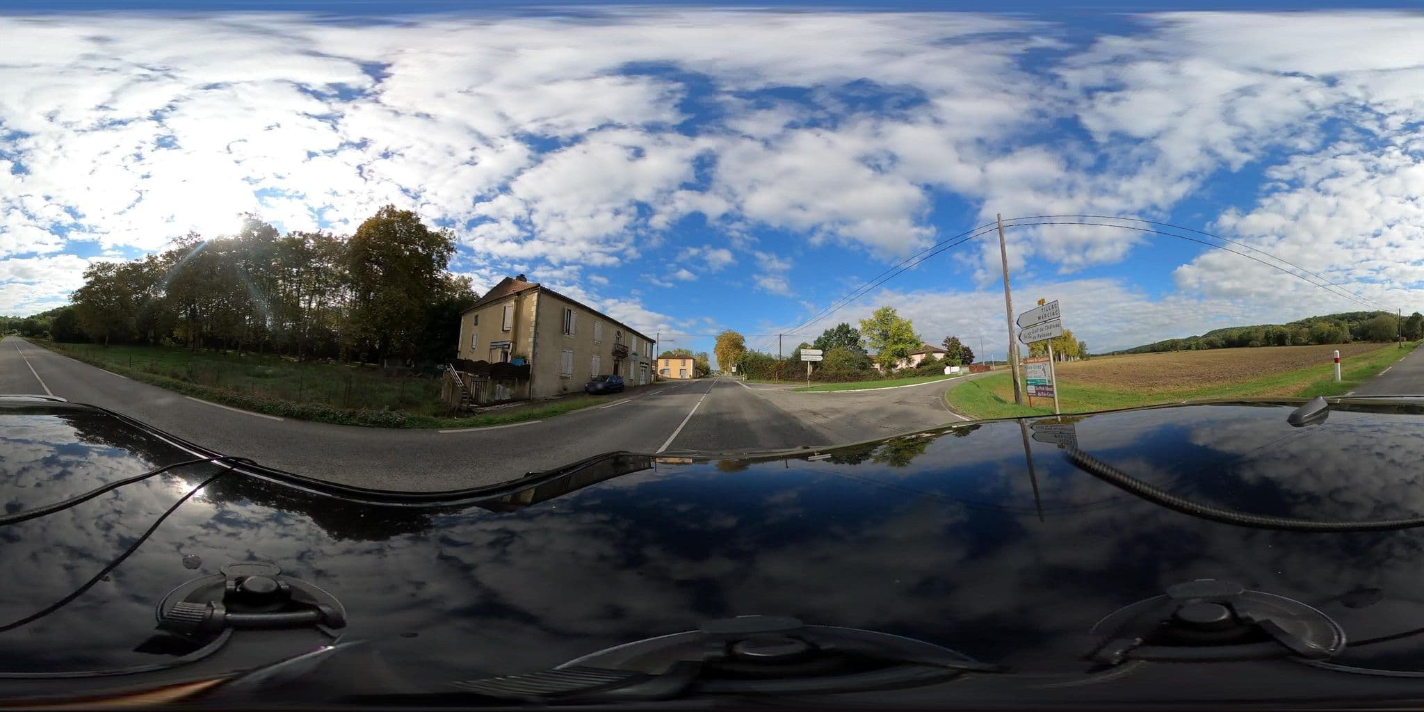 Street view near Auberge de la Vallée, Miélan — © tumblecow (CC BY-SA · Mapillary)