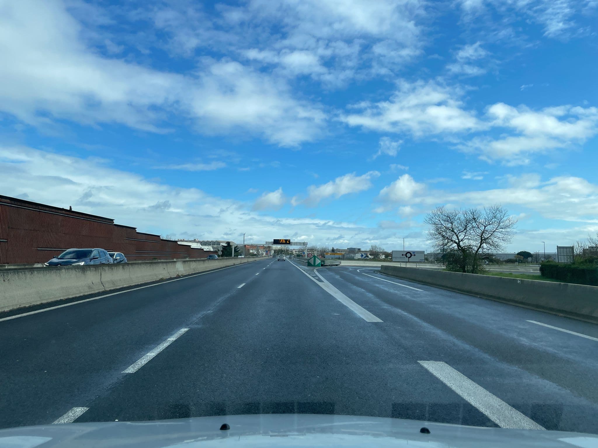 Street view near Etap Hôtel, Colomiers — © gremi (CC BY-SA · Mapillary)