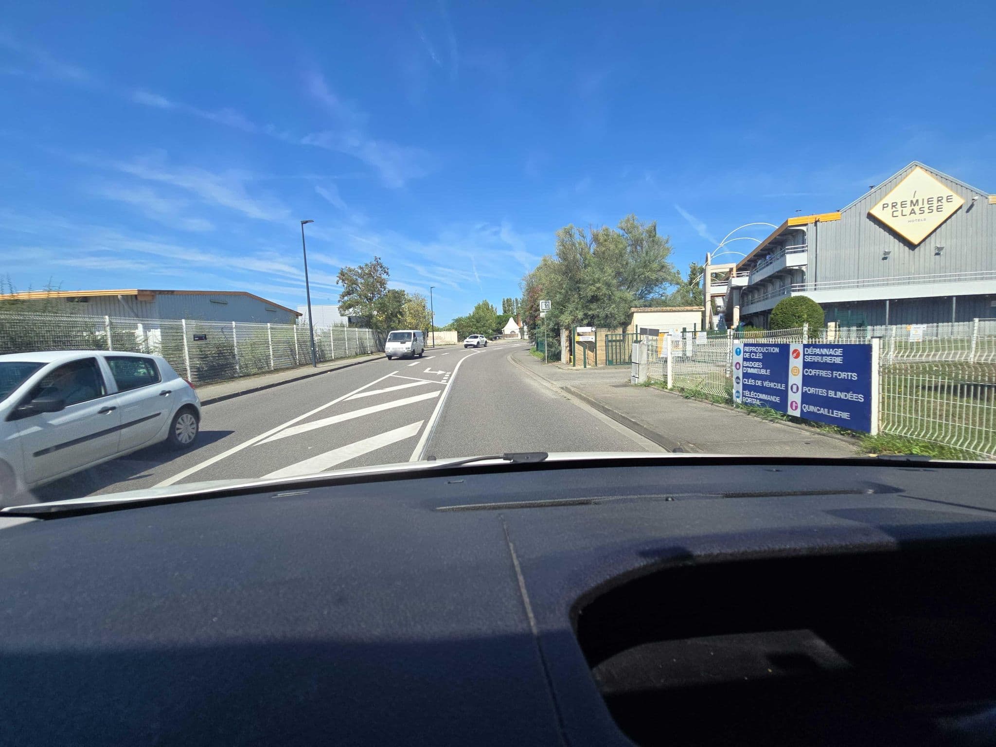 Street view near Campanile Toulouse Nord, Blagnac — © Tlse-vins31 (CC BY-SA · Mapillary)