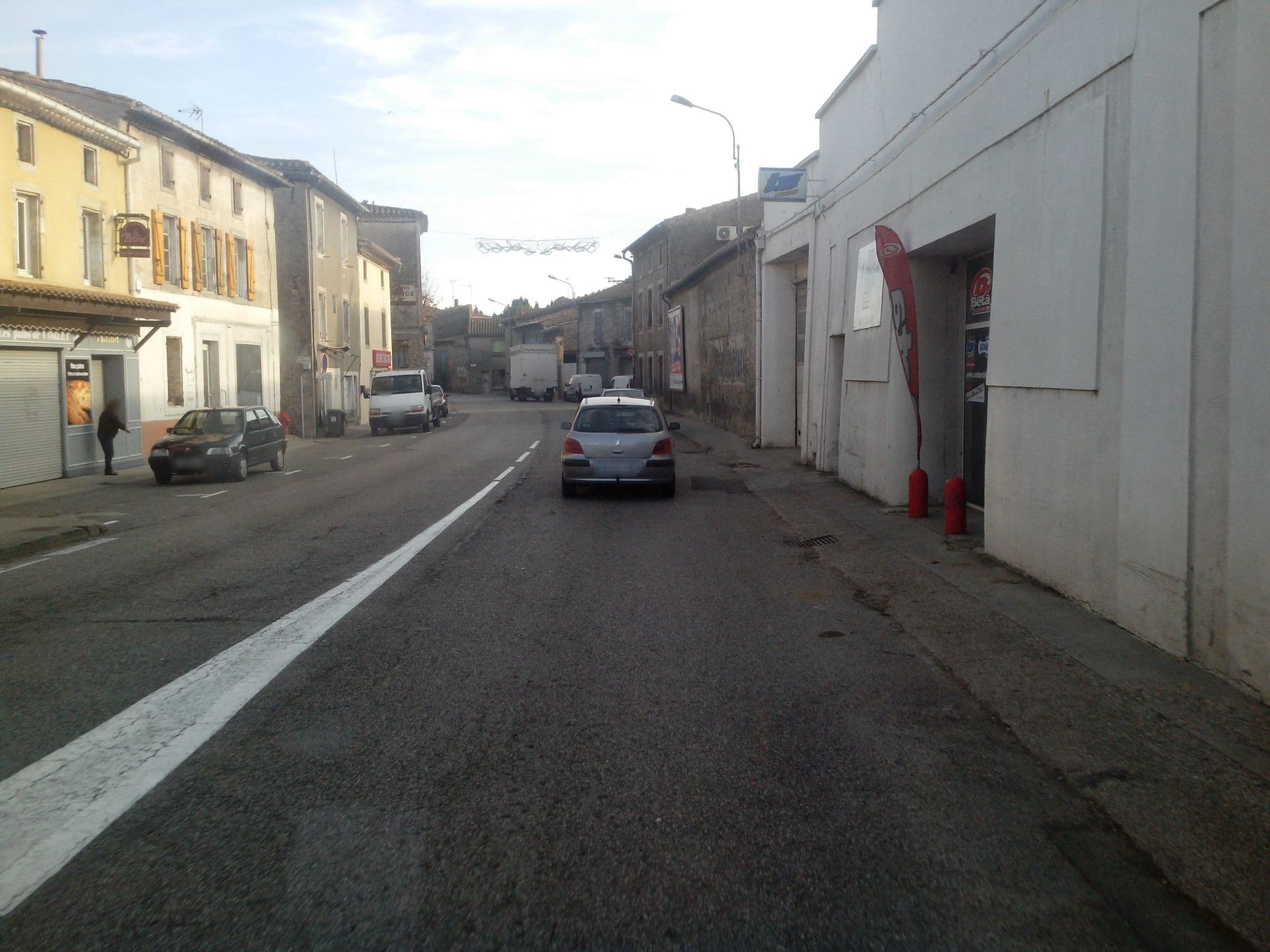 Street view near Hotel L'Albizzia, Pezens — © hamlet (CC BY-SA · Mapillary)