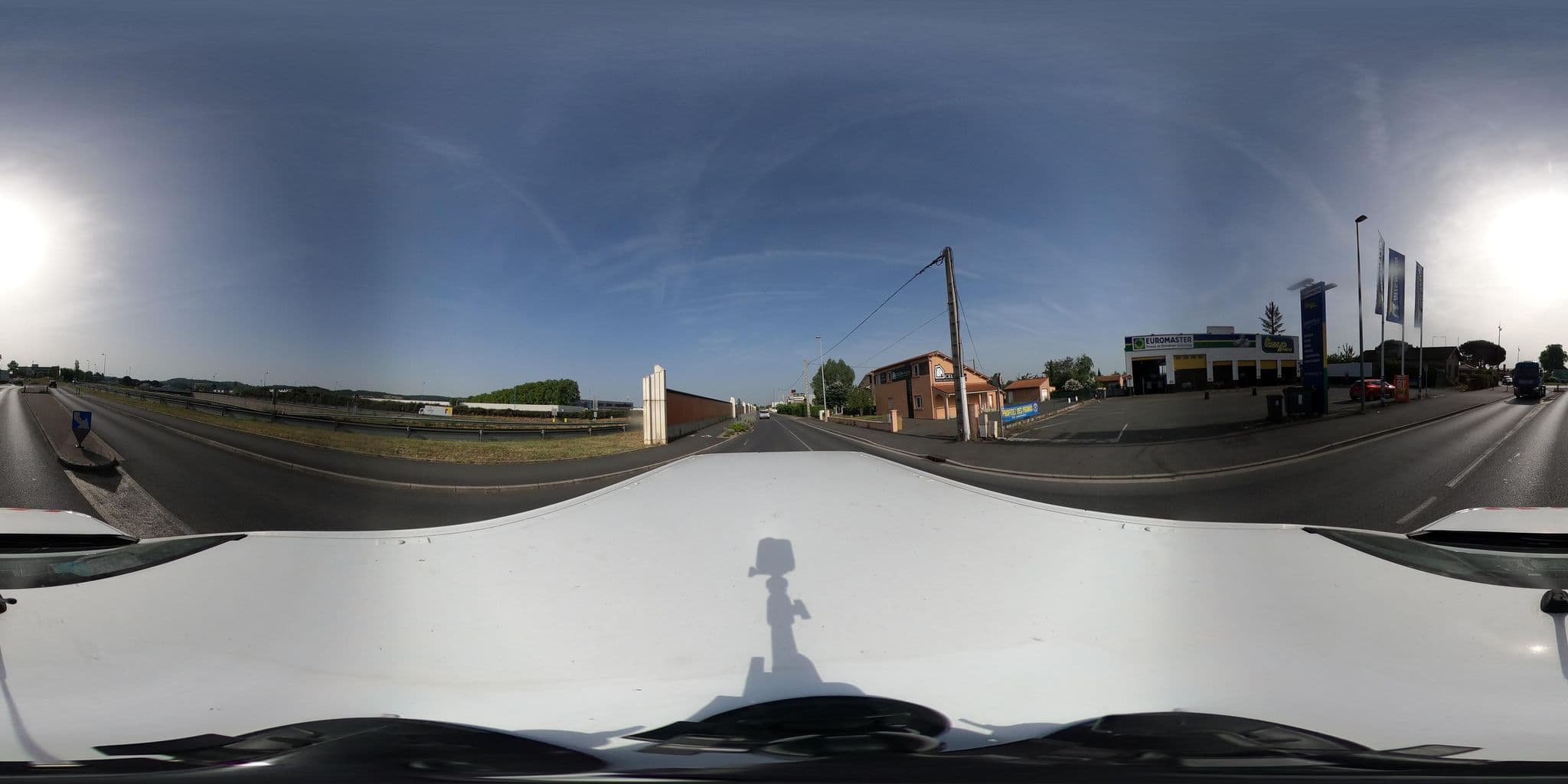 Street view near B&B HOTEL, Le Sequestre — © Remyv (CC BY-SA · Mapillary)