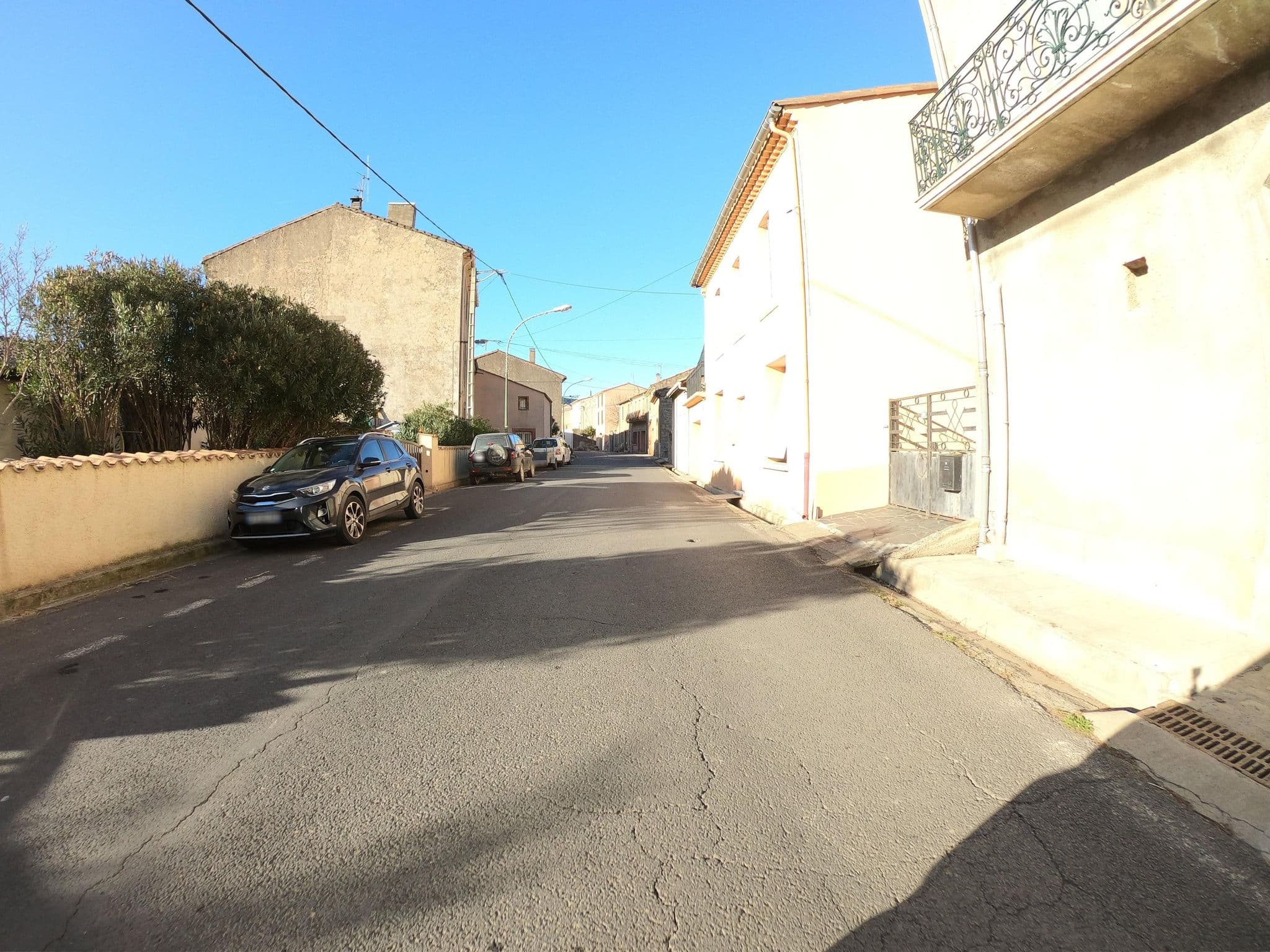 Street view near La vie en rose, Cessenon-sur-Orb — © joostjakob (CC BY-SA · Mapillary)