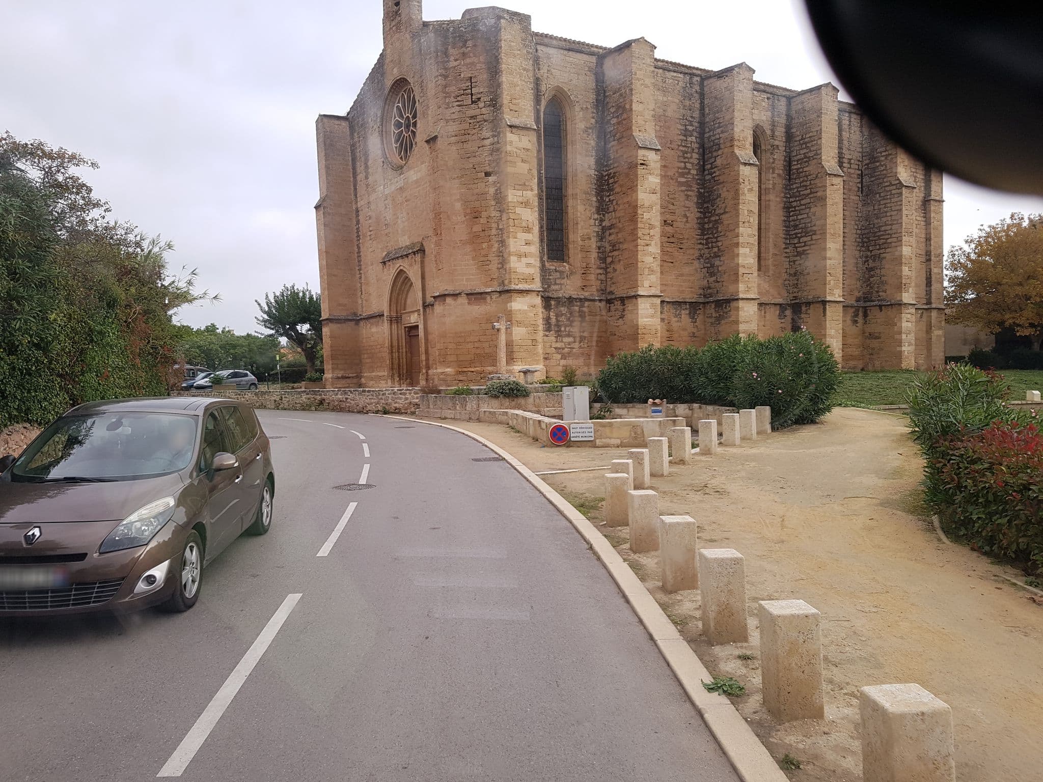 Street view near domaine des verdiers, Loupian — © bernardvoyageur (CC BY-SA · Mapillary)