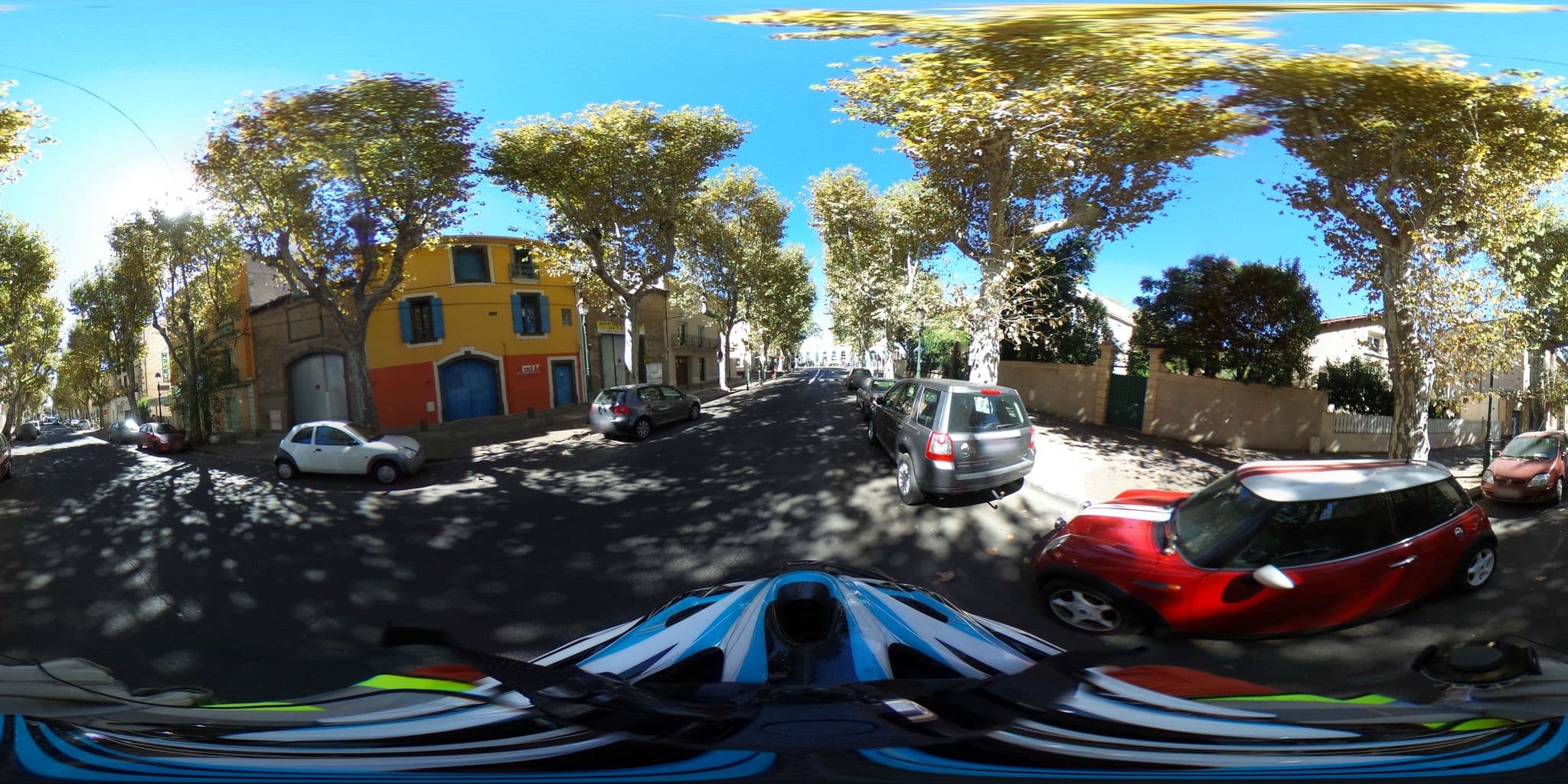 Street view near HOTEL RESTAURANT LE VICTOR HUGO, Agde — © adrian2 (CC BY-SA · Mapillary)