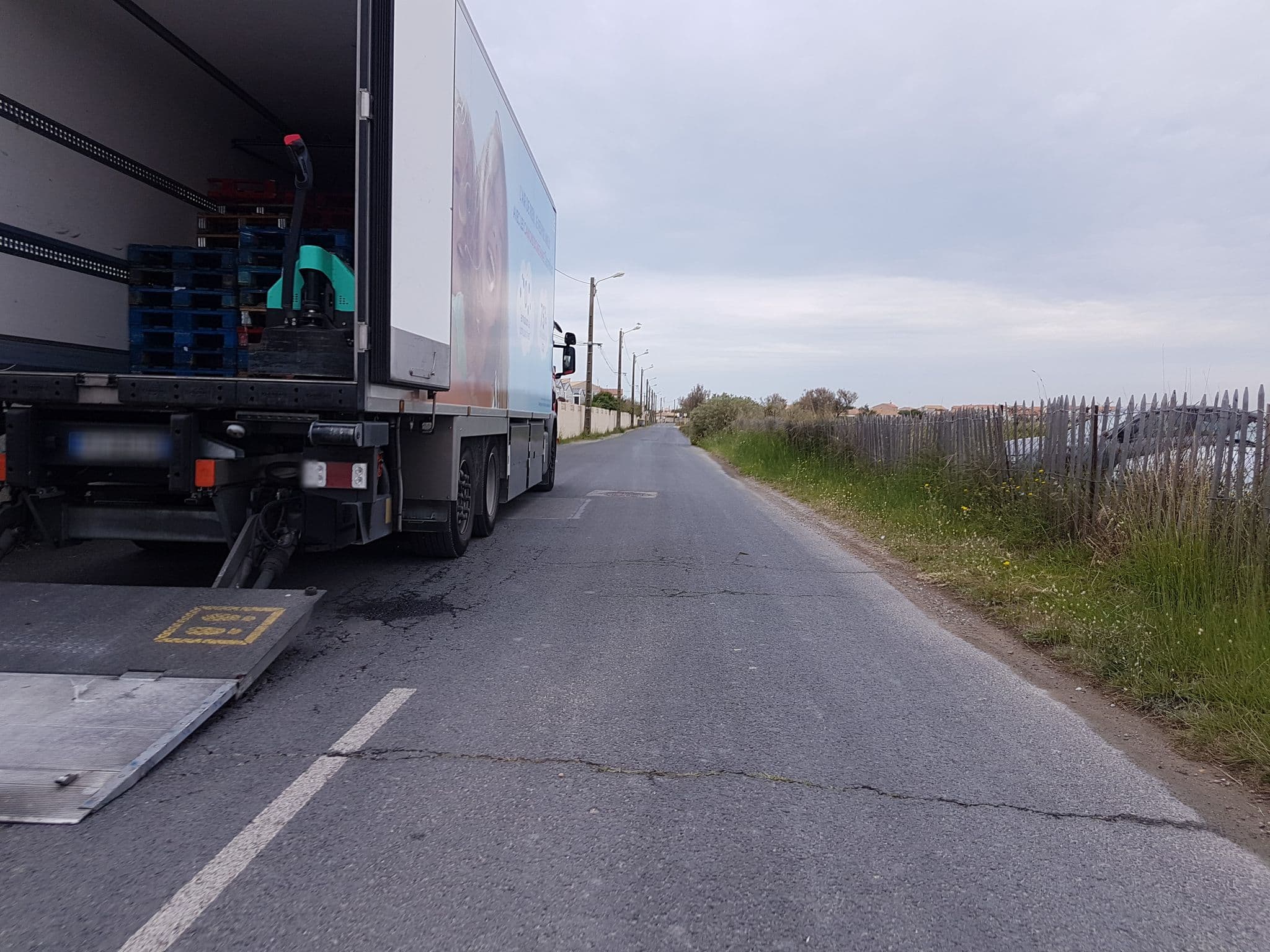 Street view near Camping Sandaya Les Tamaris, Frontignan — © changchun1 (CC BY-SA · Mapillary)