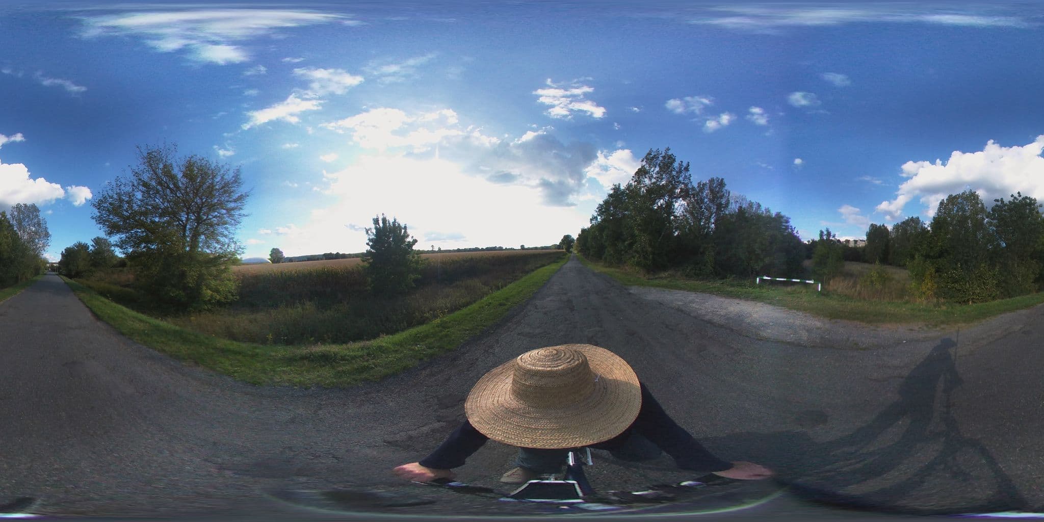 Street view near Camping-car Park Chinon, Chinon — © geovelo (CC BY-SA · Mapillary)